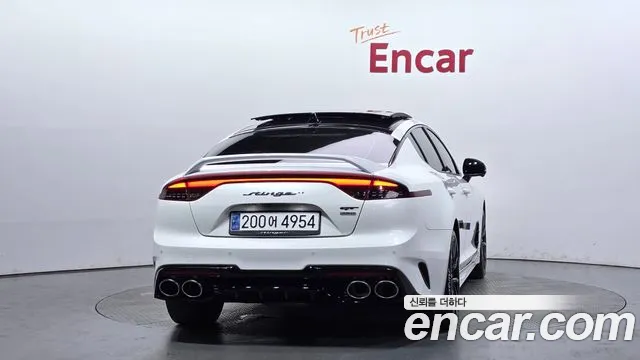 Kia Stinger Meister 2020 — 3
