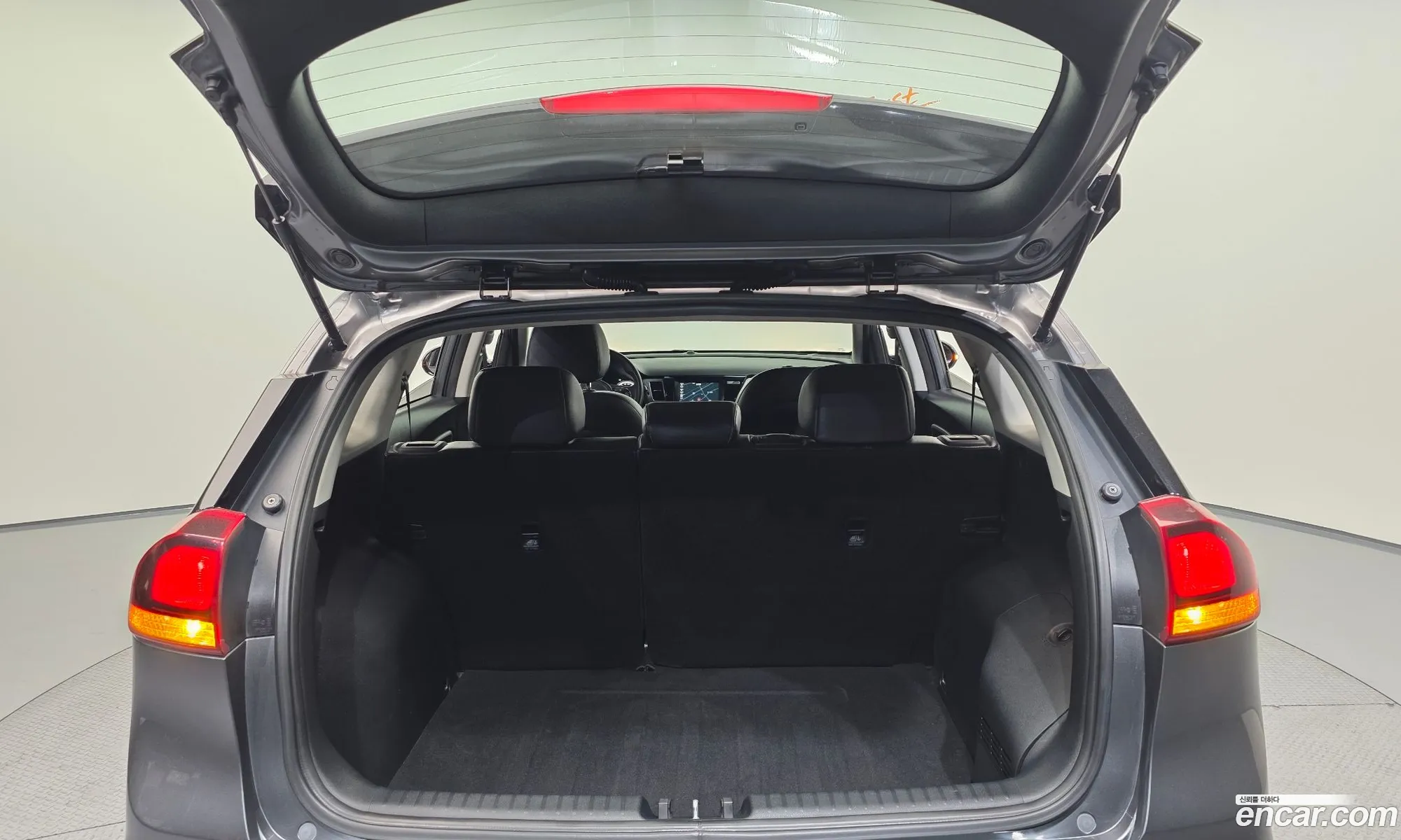 Kia Niro 2016 — 12