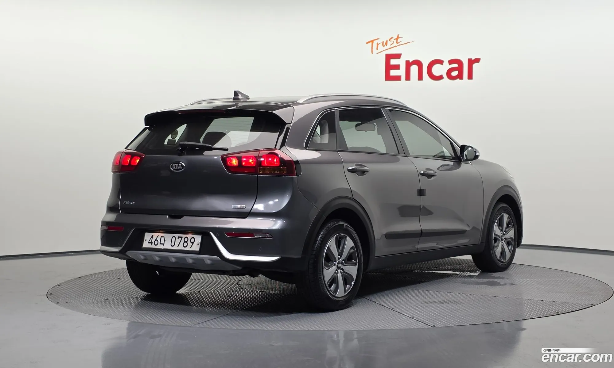 Kia Niro 2016 — 18