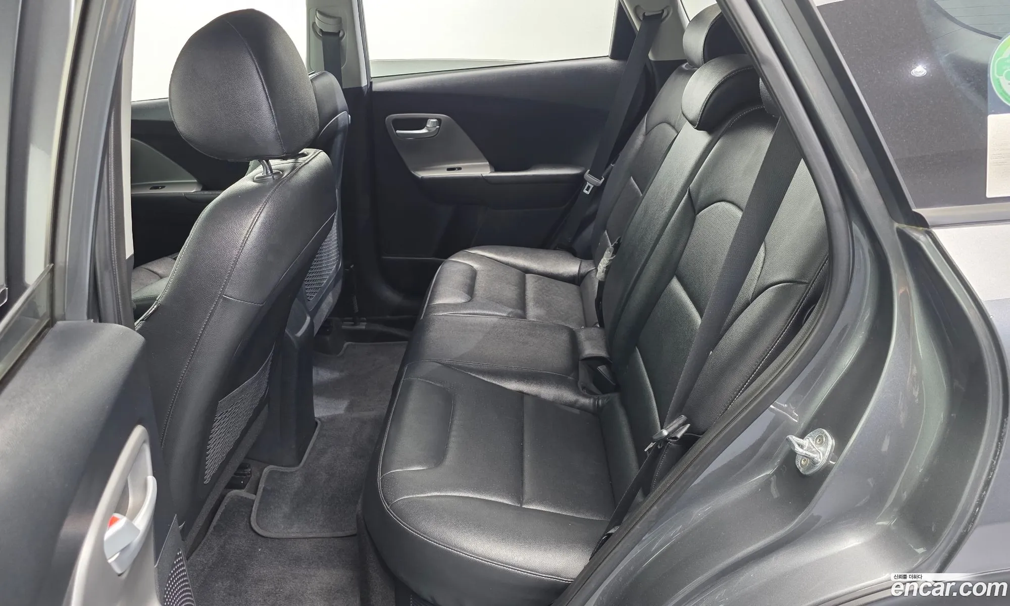 Kia Niro 2016 — 21