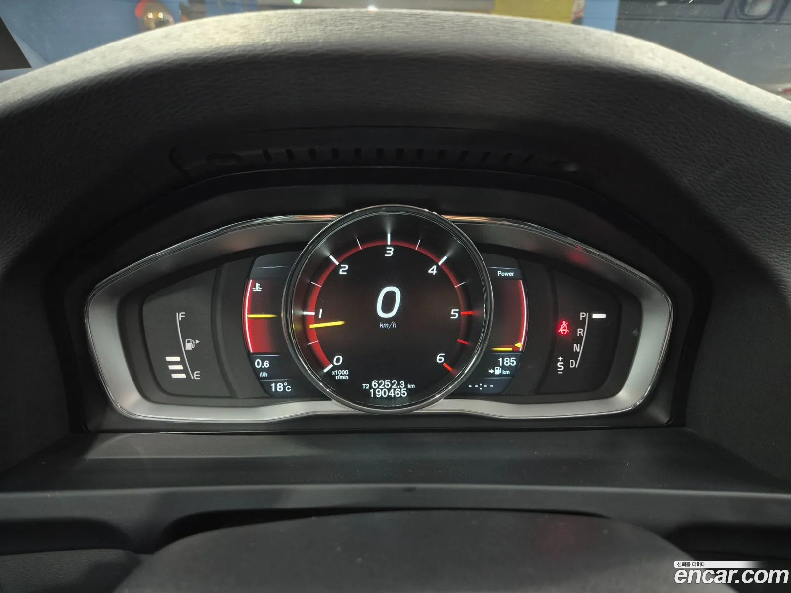 Volvo S60 2014 — 2