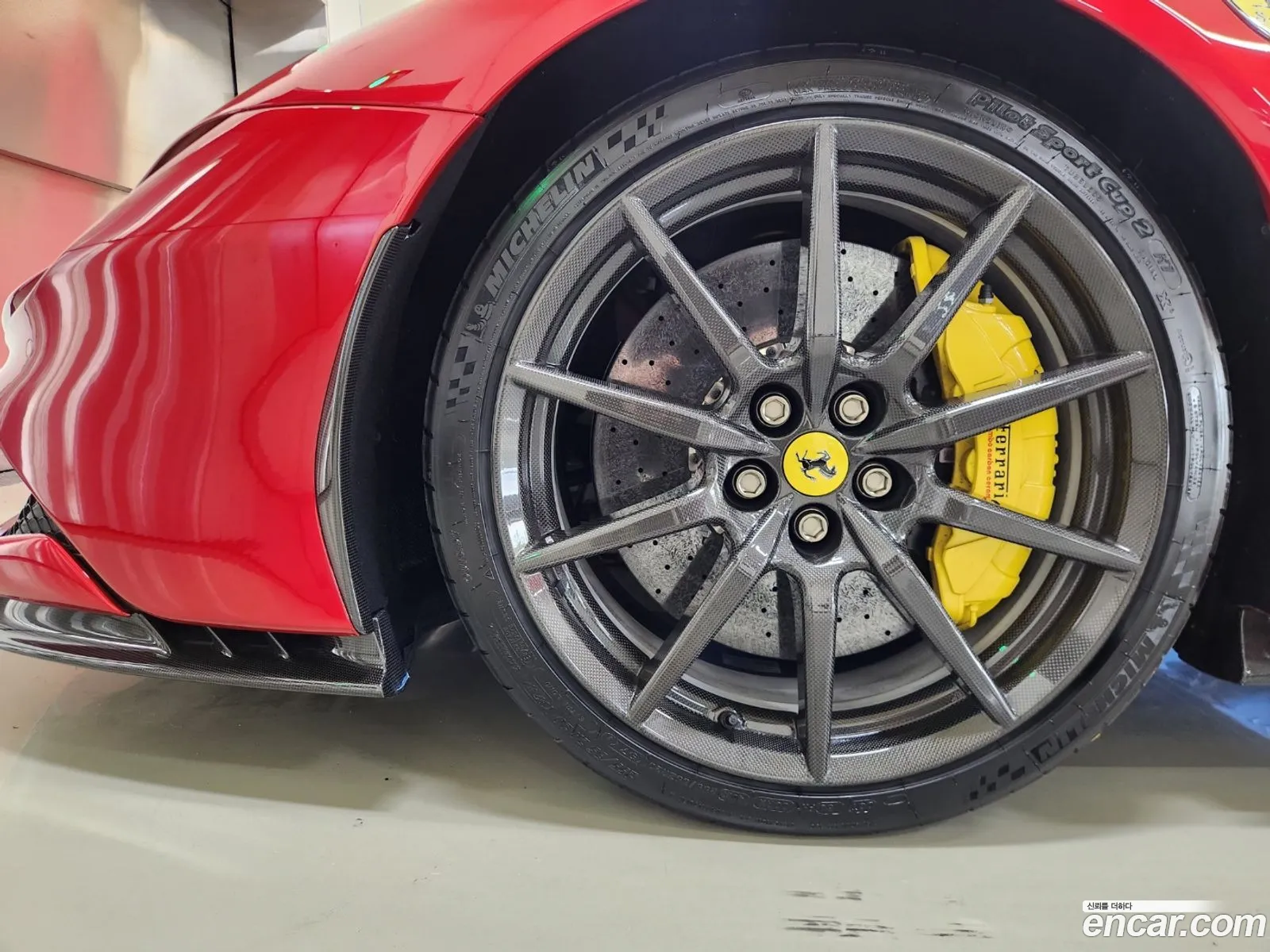 Ferrari SF90 Spider 2023 — 18