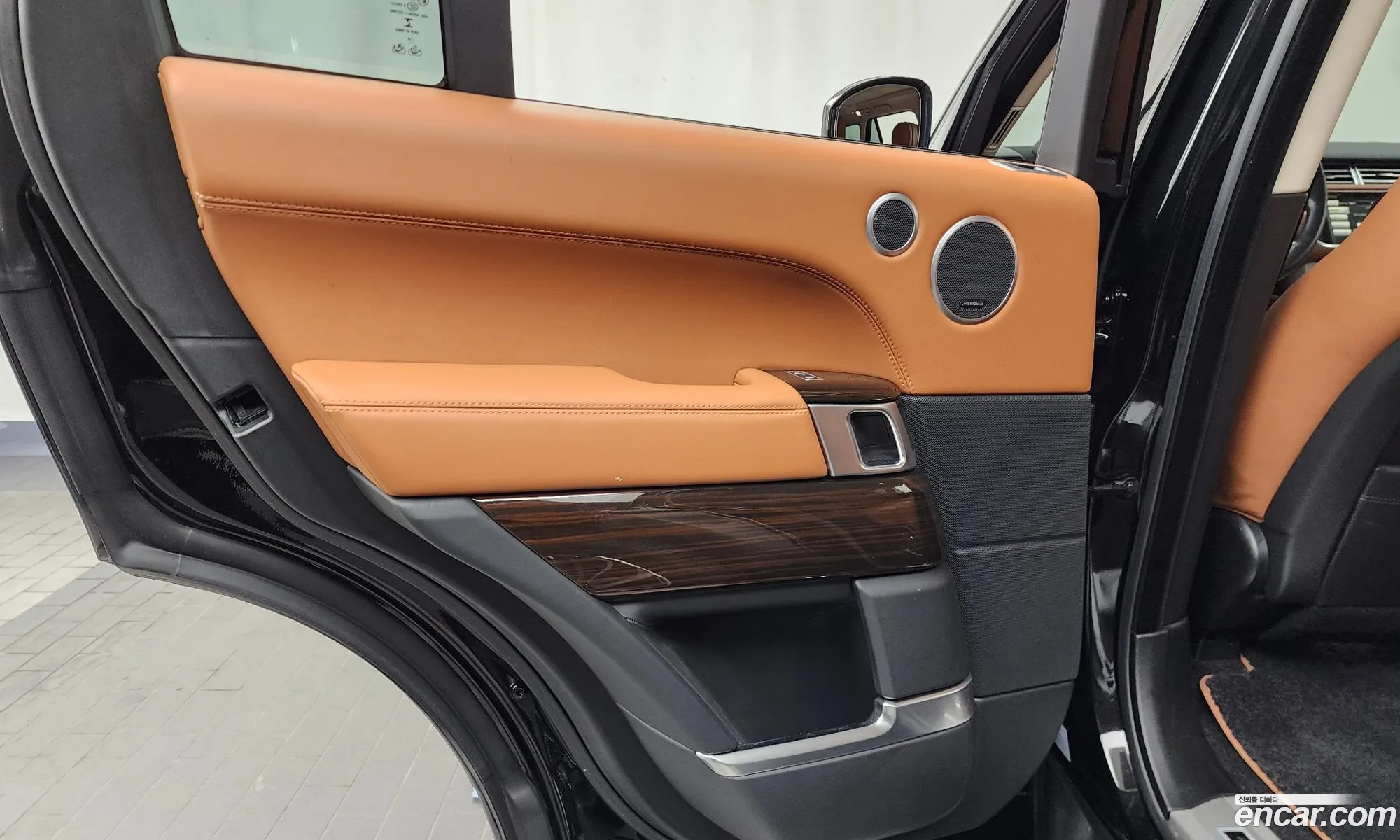Land Rover Range Rover 2015 SALGA2EFXGA247673 — 11