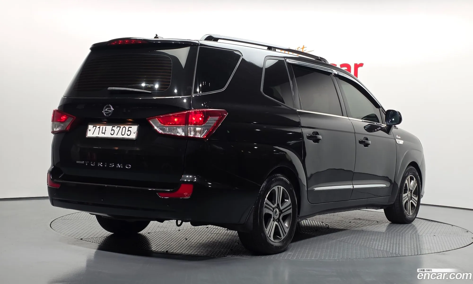 KG Mobility (SsangYong) Korando Turismo 2015 — 14