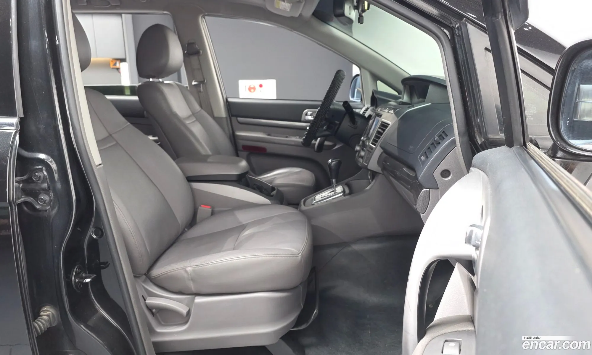 KG Mobility (SsangYong) Korando Turismo 2015 — 11