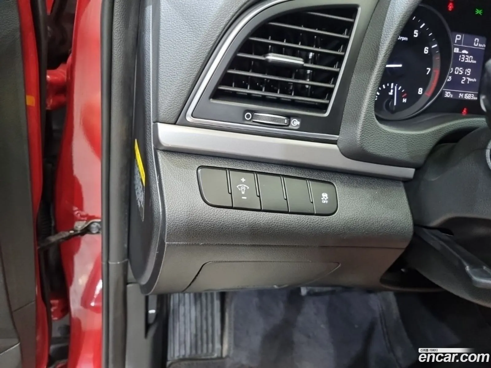 Hyundai Elantra AD 2018 — 3