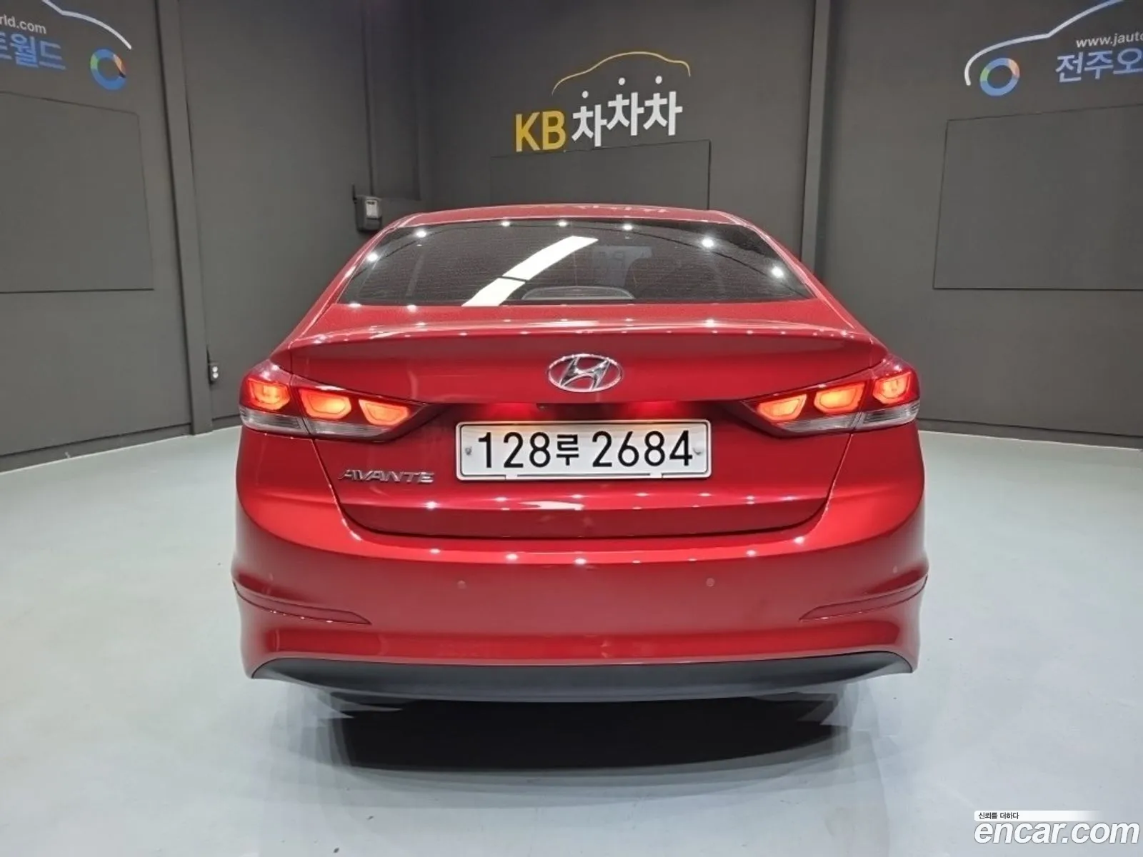 Hyundai Elantra AD 2018 — 6