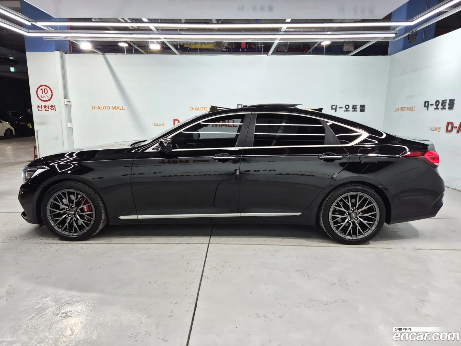 Hyundai Genesis DH 2015 — 17
