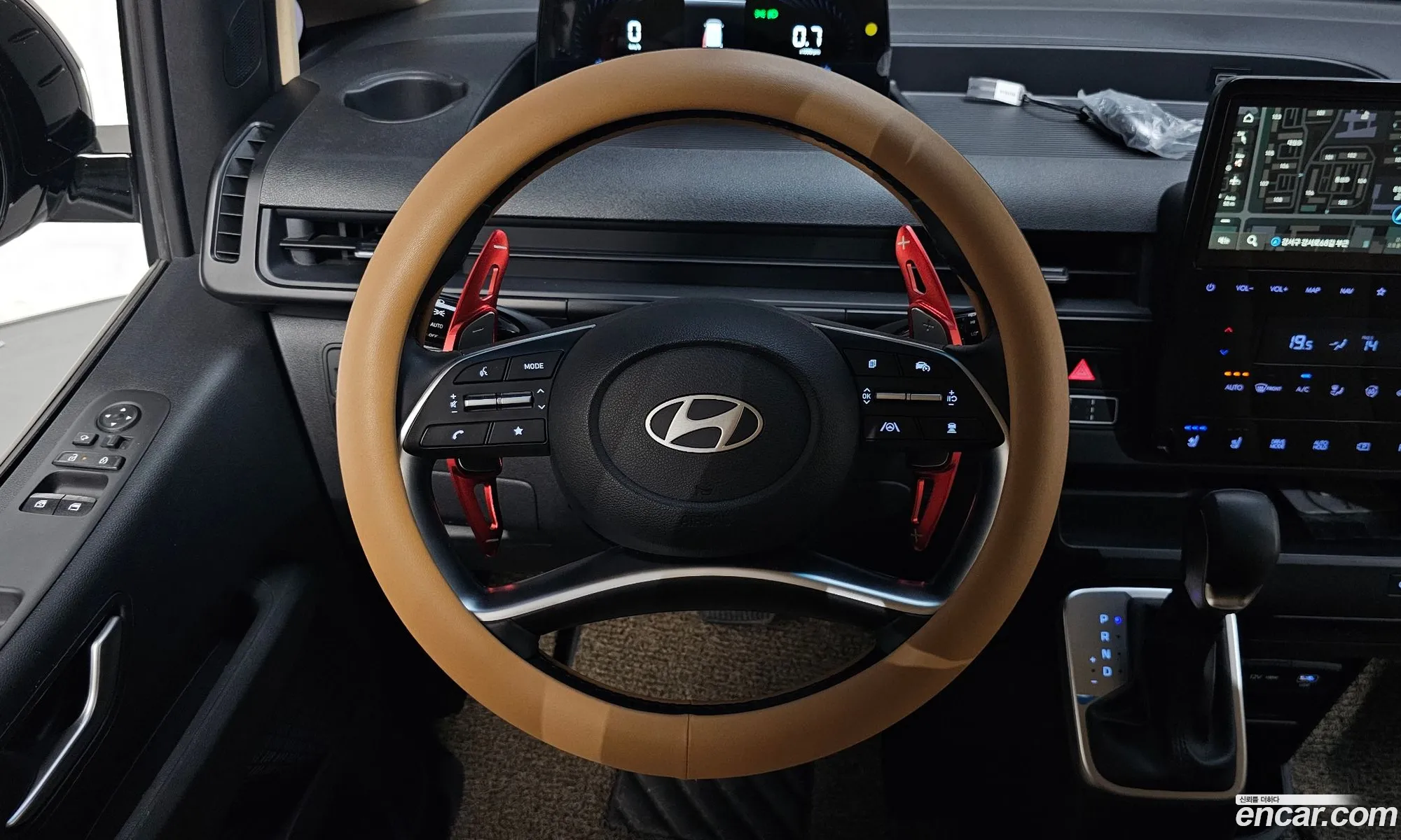 Hyundai Staria 2025 — 13