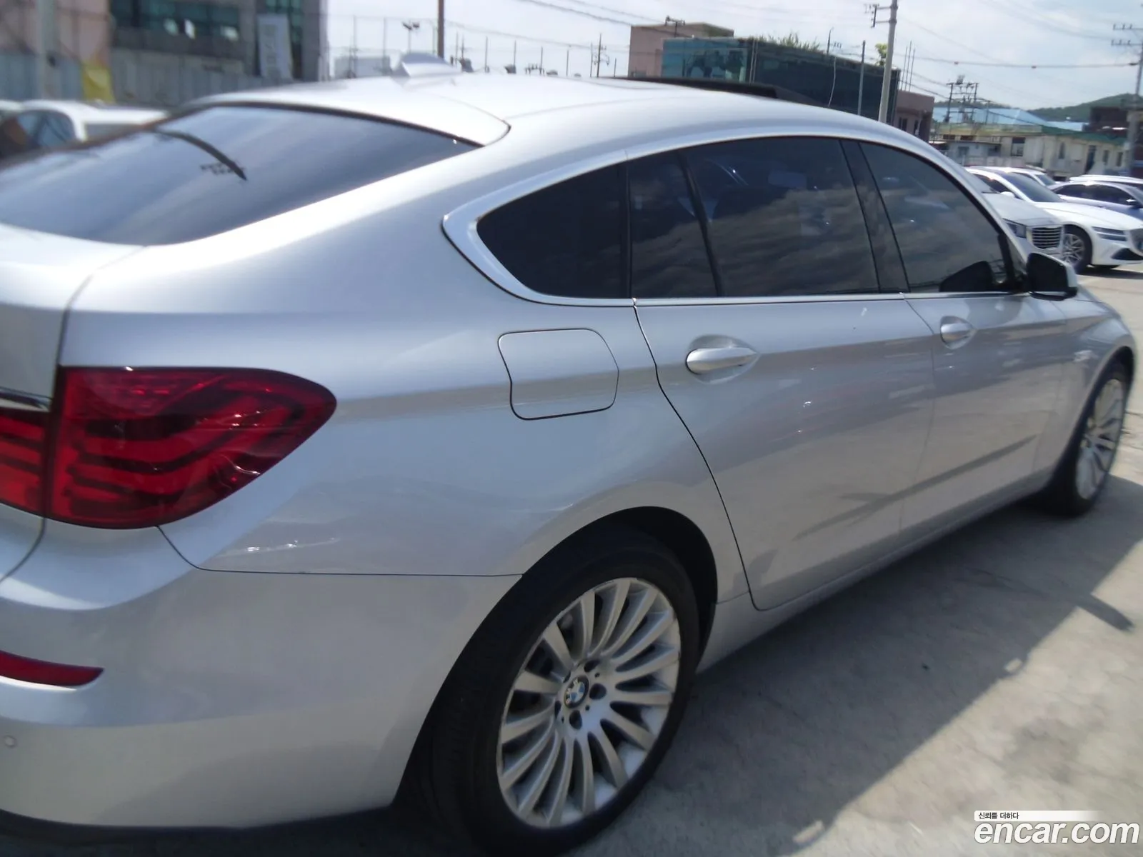 BMW 5 Series GT 2013 — 16