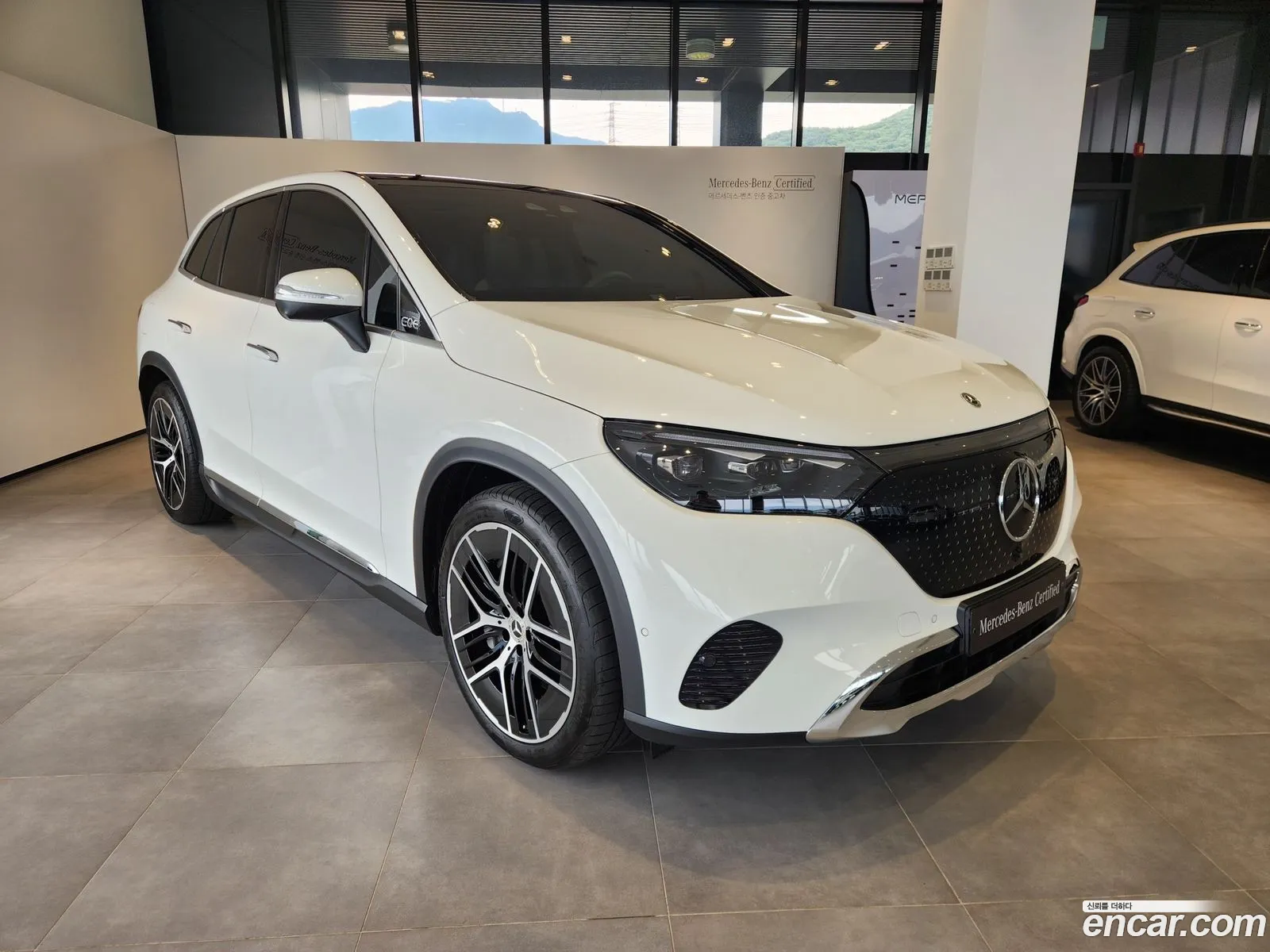 Mercedes-Benz EQE SUV X294 2025 — 19