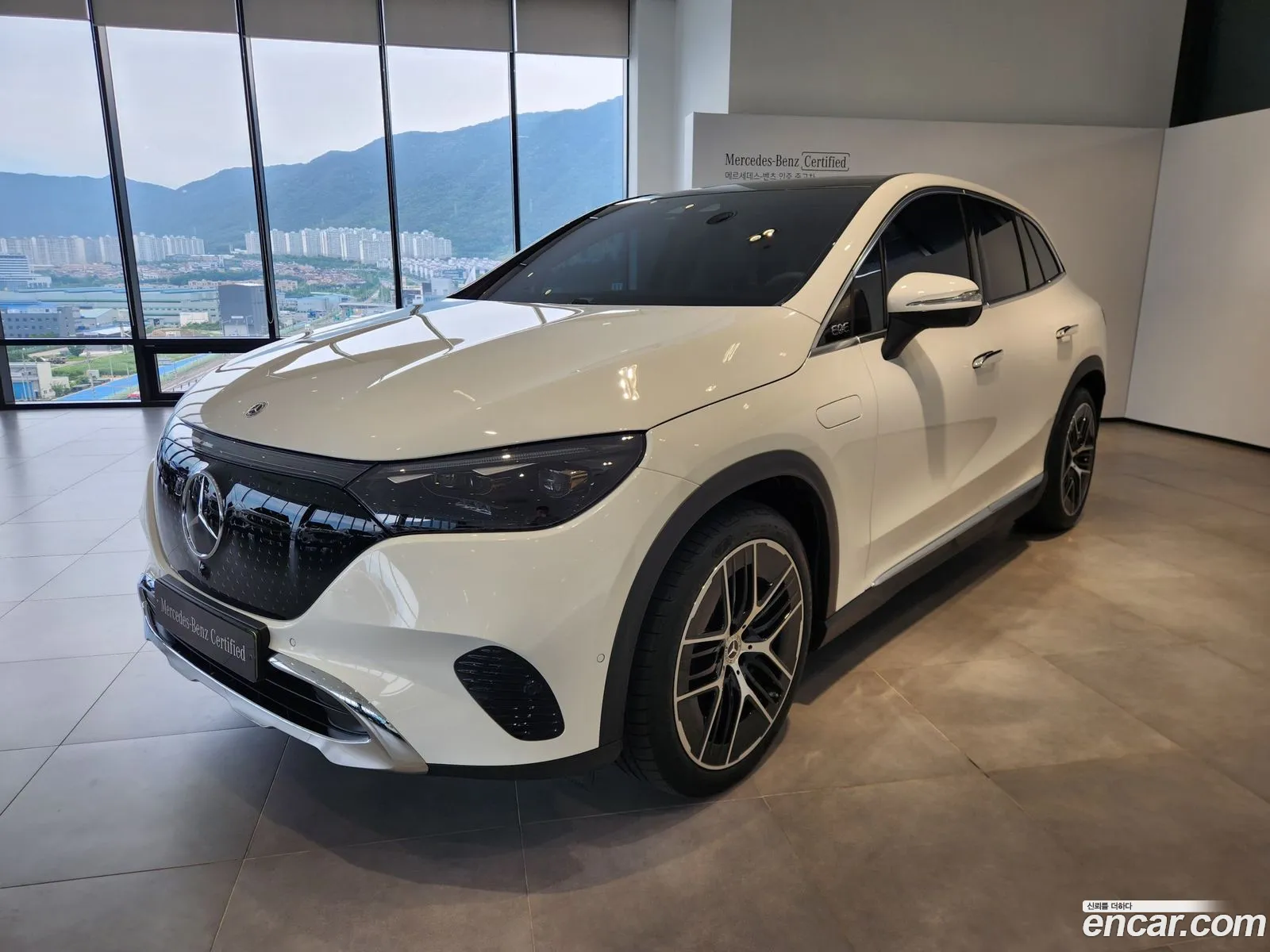 Mercedes-Benz EQE SUV X294 2025 — 15