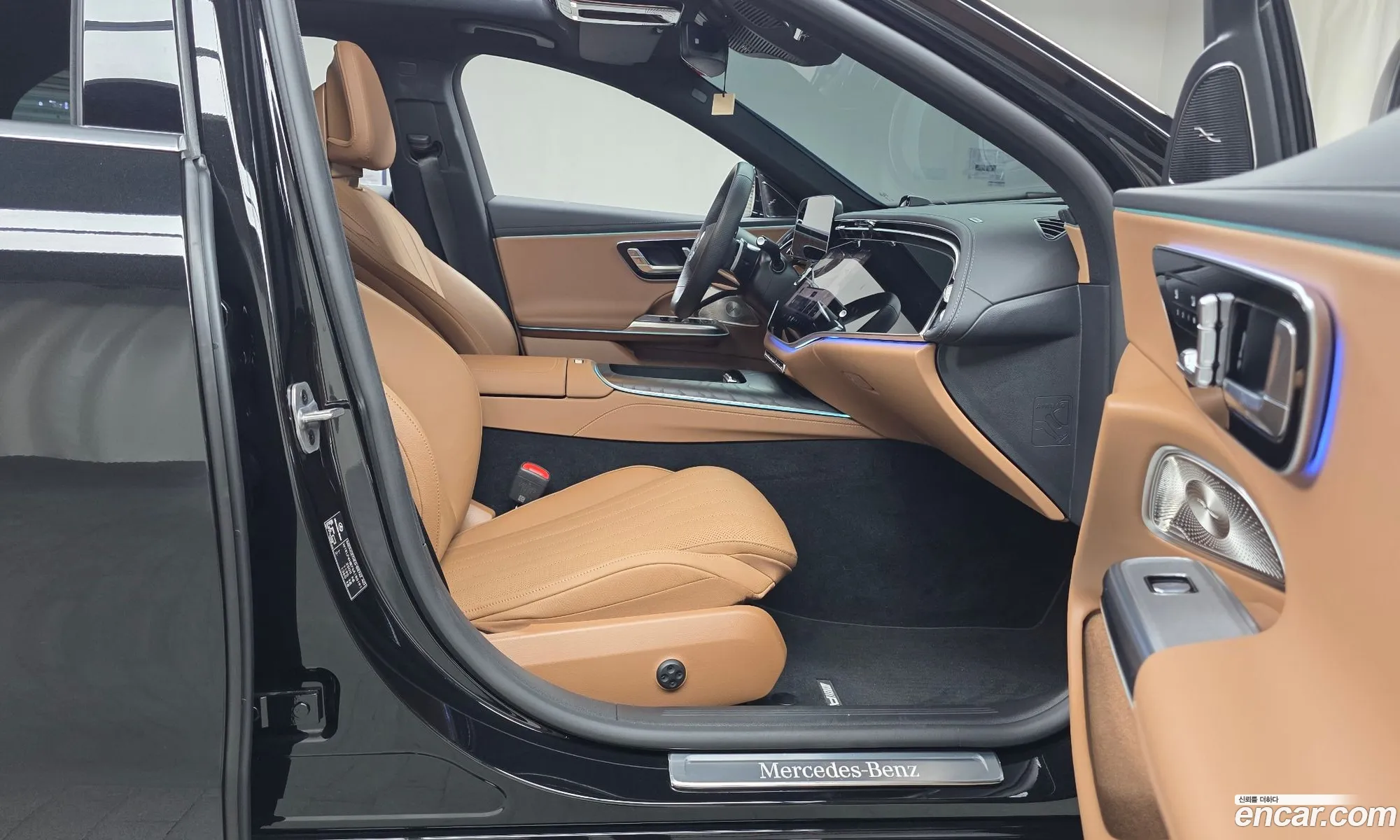 Mercedes-Benz E-Class W214 2025 — 3