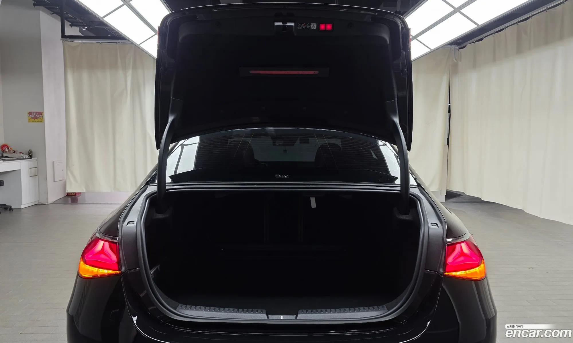 Mercedes-Benz E-Class W214 2025 — 24