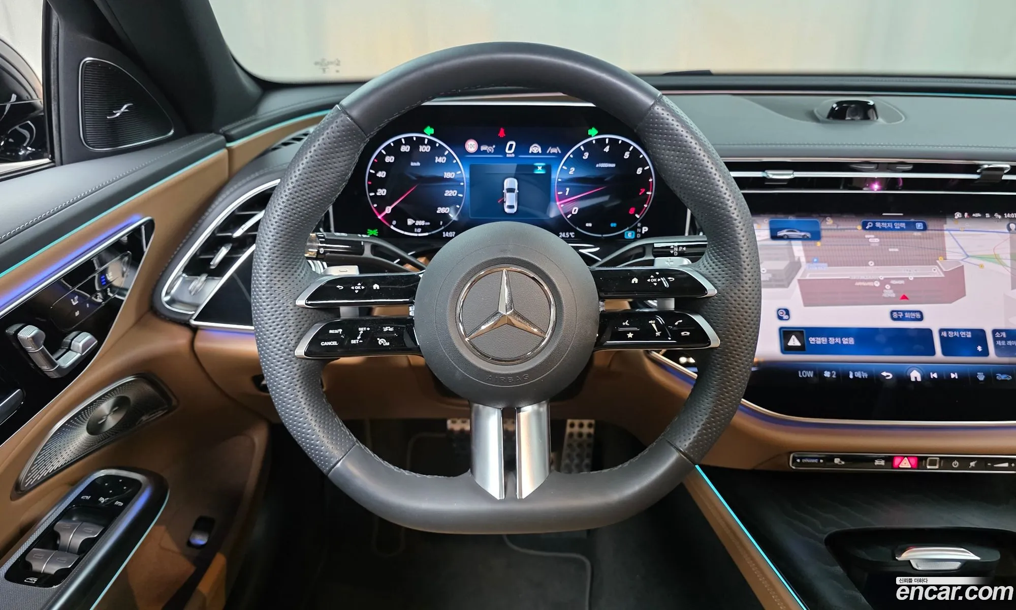 Mercedes-Benz E-Class W214 2025 — 16