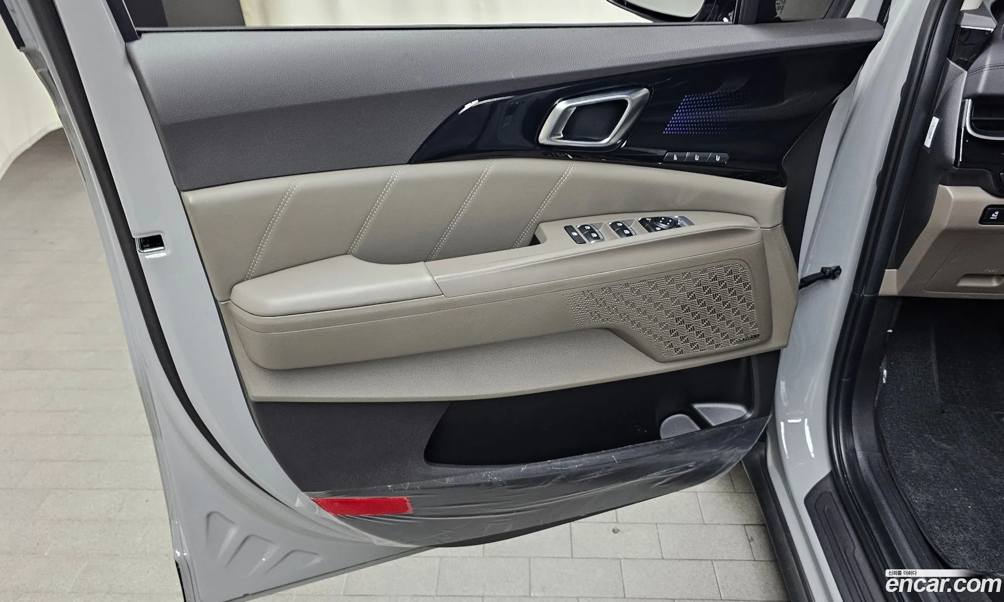 Kia Carnival 2025 — 9