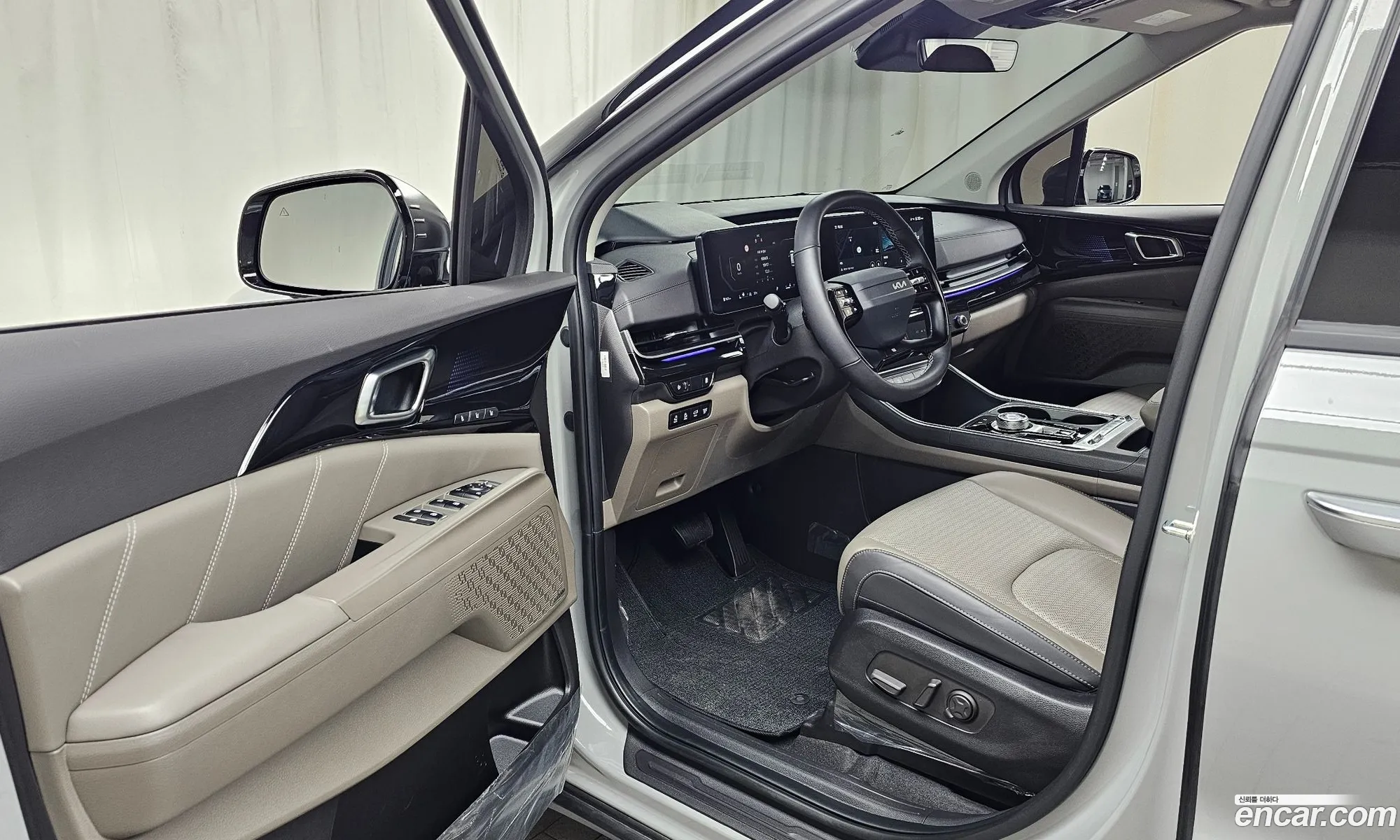 Kia Carnival 2025 — 25