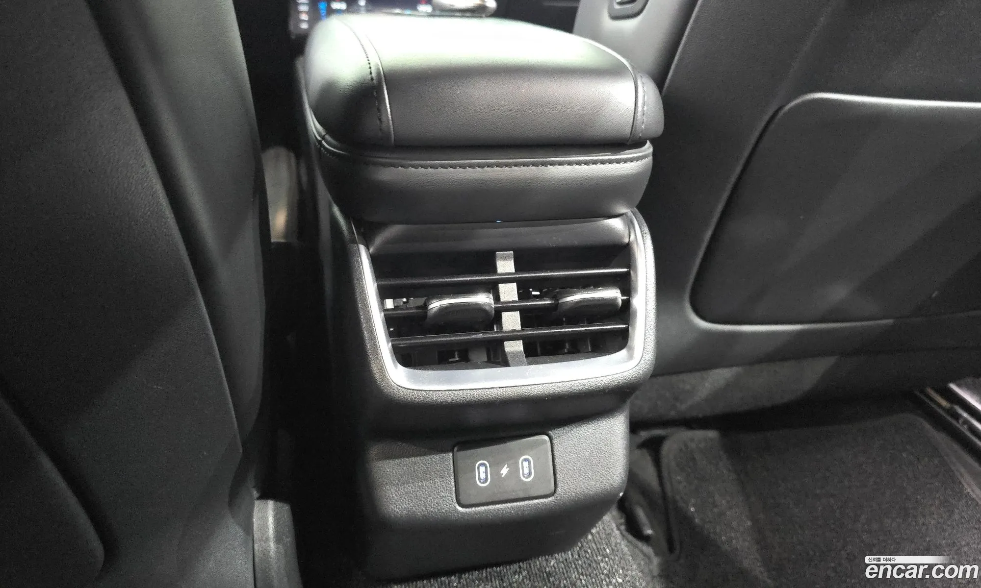 Hyundai Grandeur Hybrid 2023 — 30