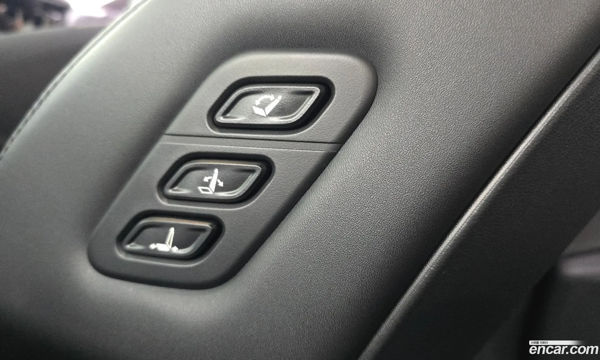 Hyundai Grandeur Hybrid 2023 — 9