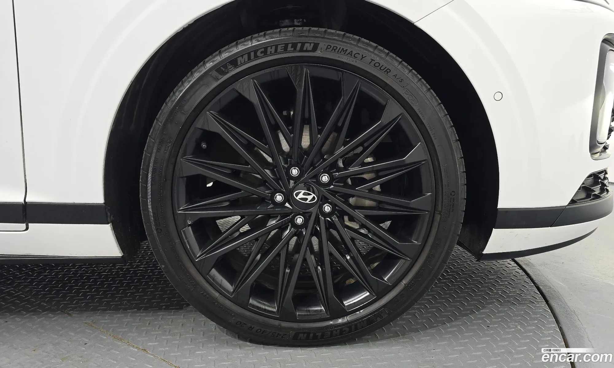 Hyundai Grandeur Hybrid 2023 — 31