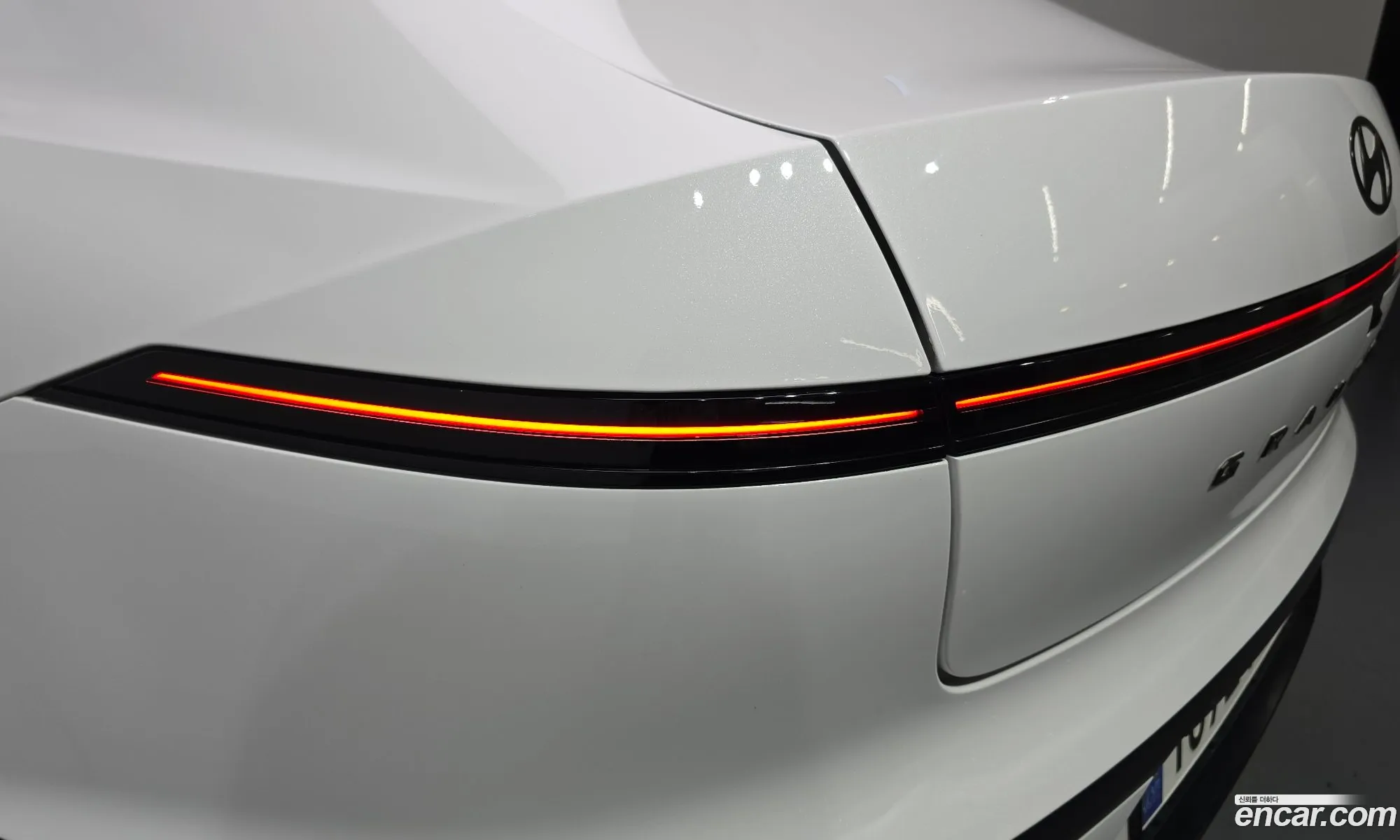 Hyundai Grandeur Hybrid 2023 — 6