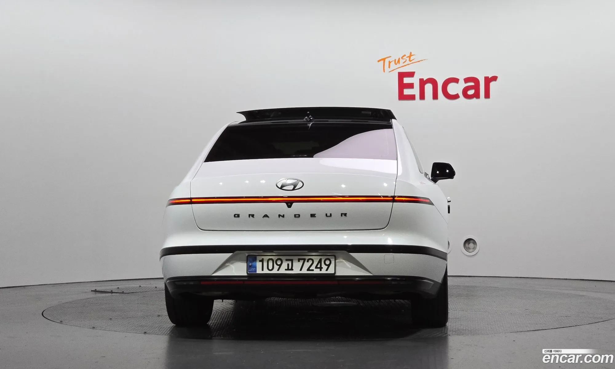 Hyundai Grandeur Hybrid 2023 — 20