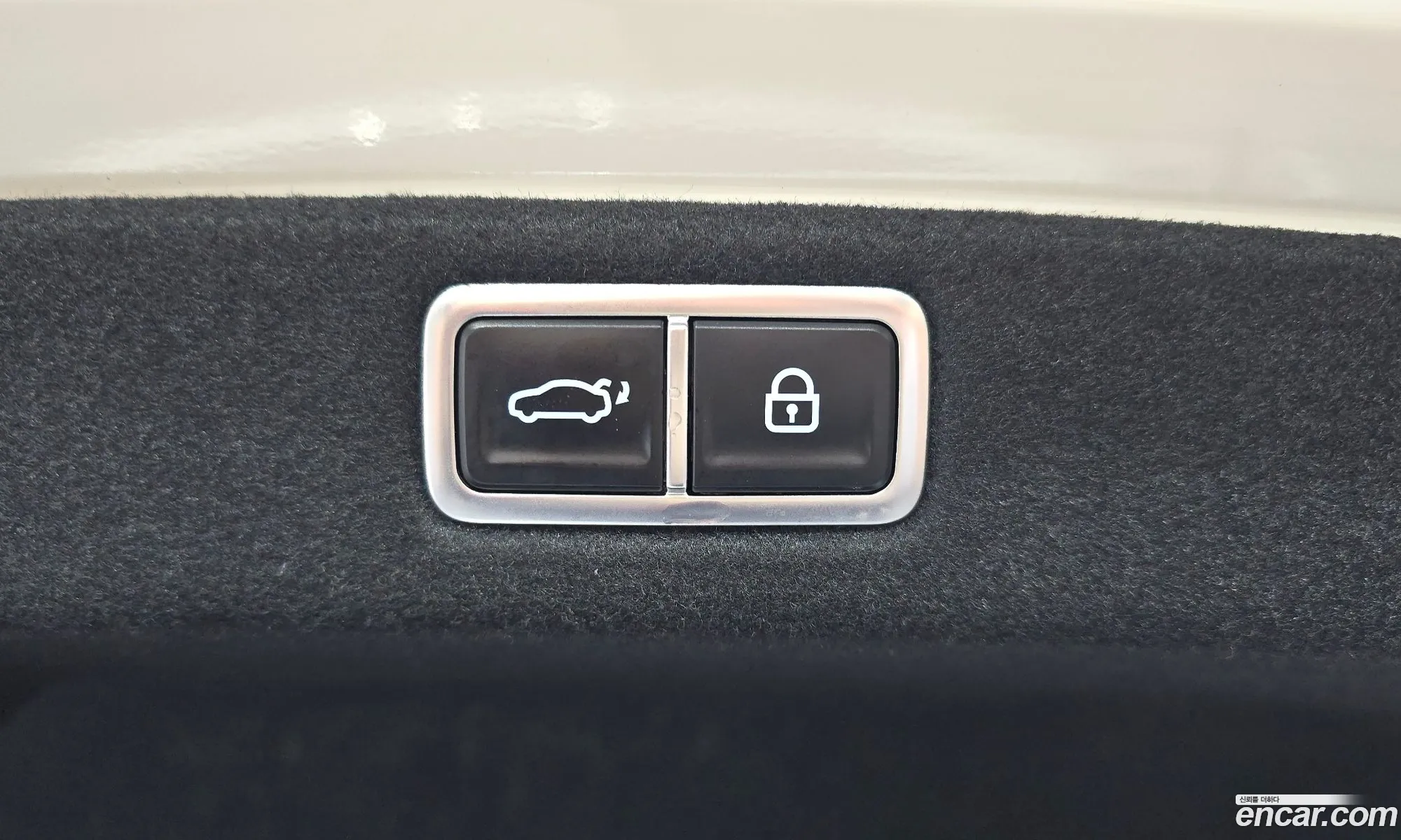 Hyundai Grandeur Hybrid 2023 — 32