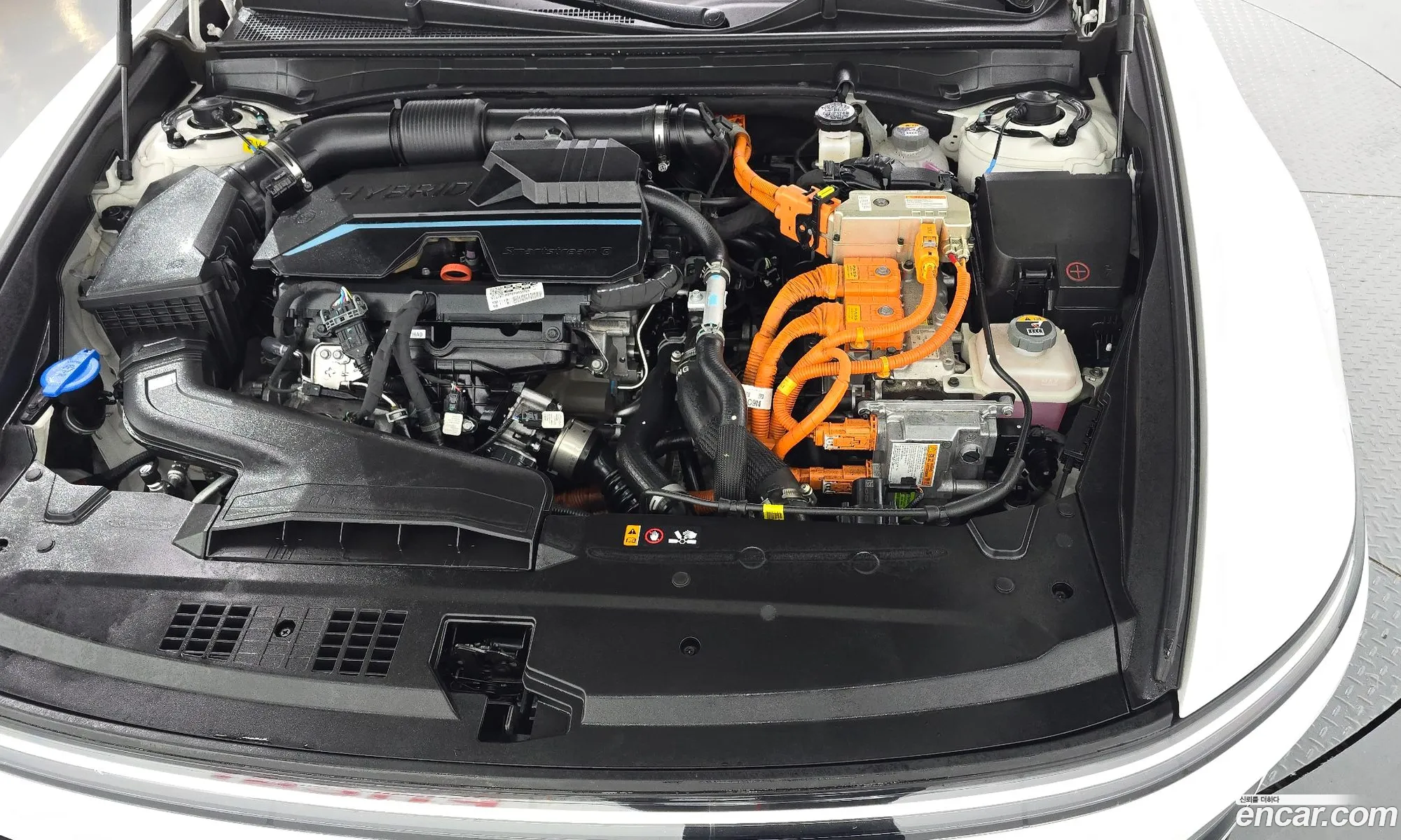 Hyundai Grandeur Hybrid 2023 — 14