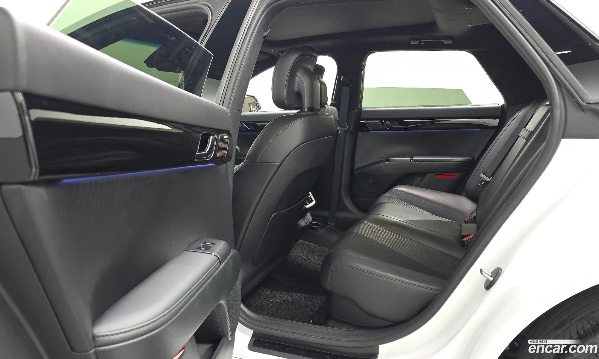 Hyundai Grandeur Hybrid 2023 — 18