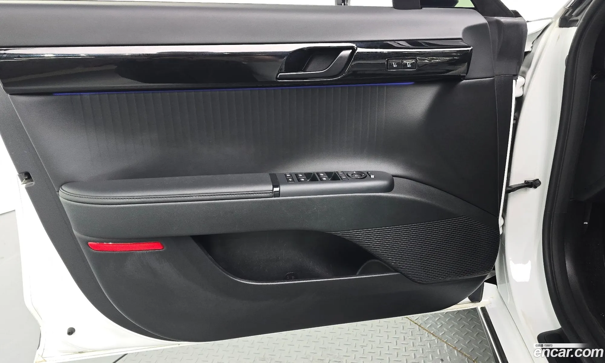 Hyundai Grandeur Hybrid 2023 — 4