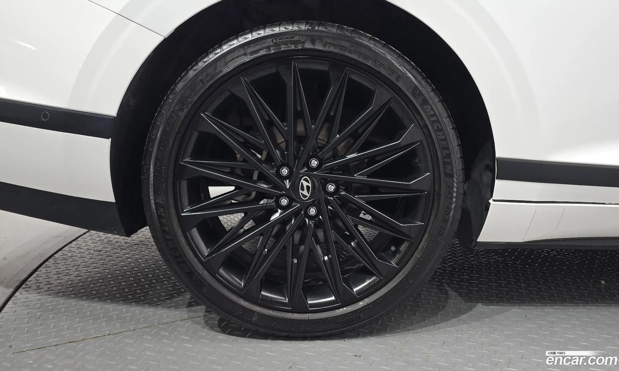 Hyundai Grandeur Hybrid 2023 — 13