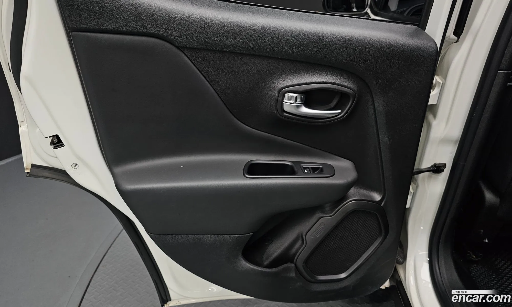 Jeep Renegade 2022 — 21