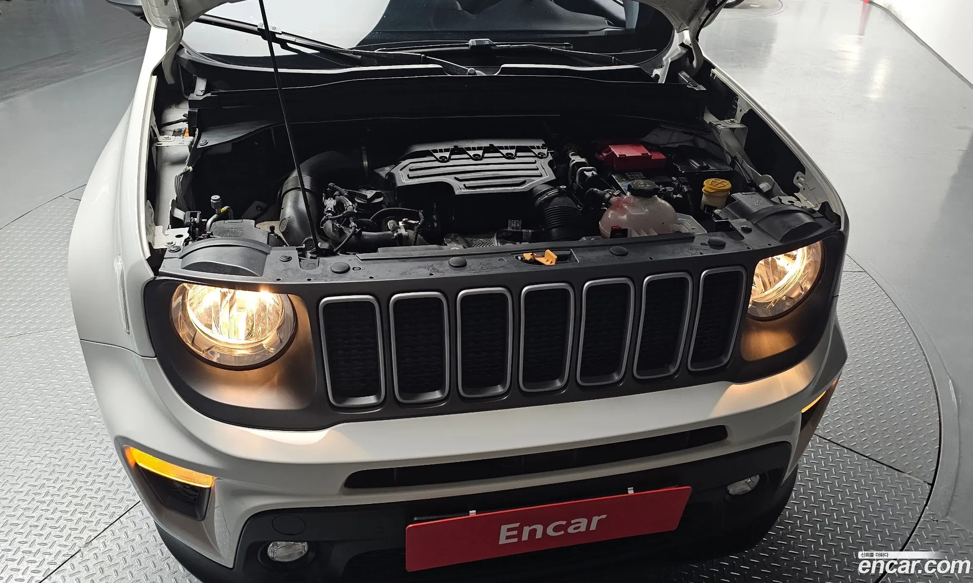 Jeep Renegade 2022 — 17