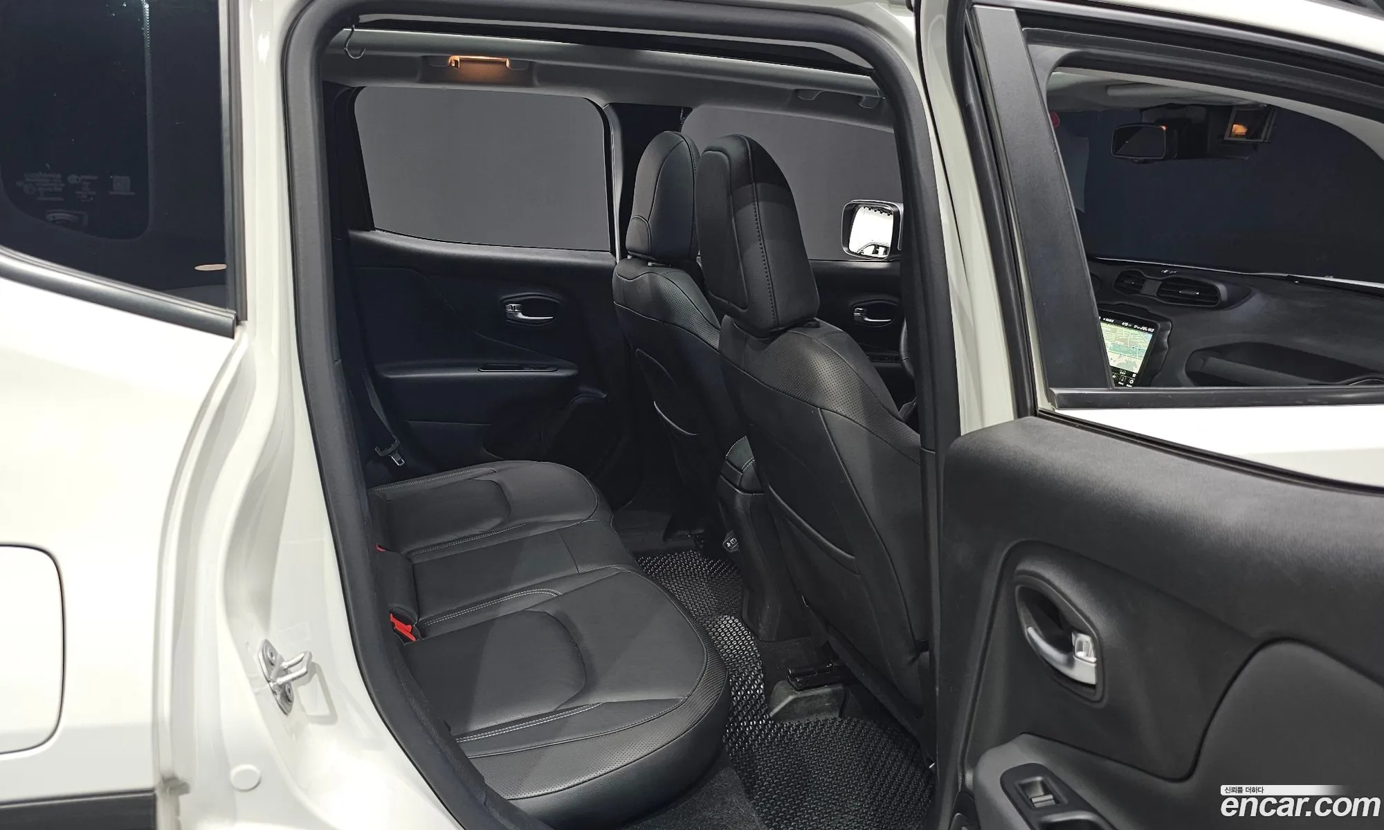Jeep Renegade 2022 — 14