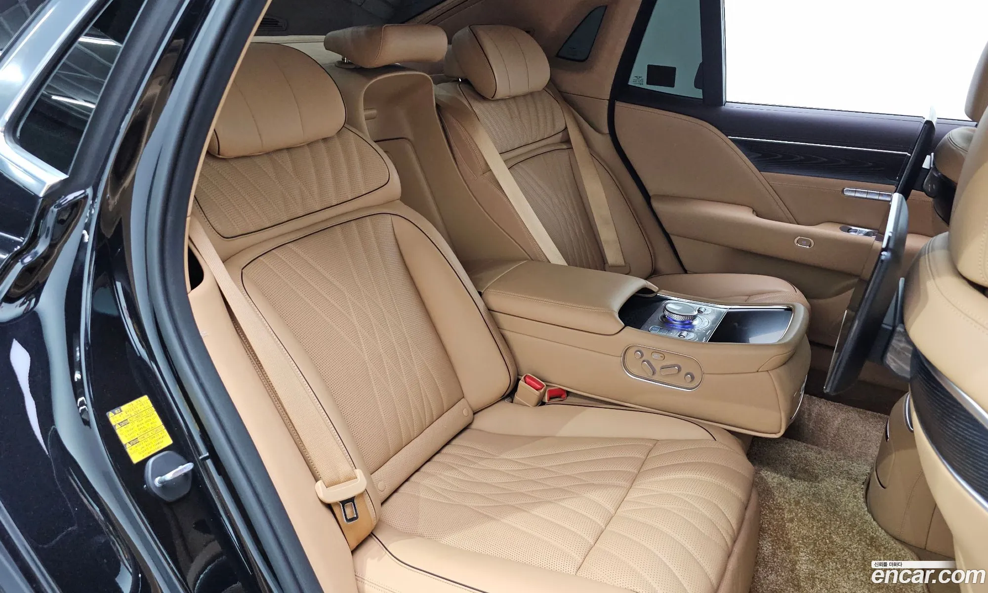 Genesis G90 2024 — 36