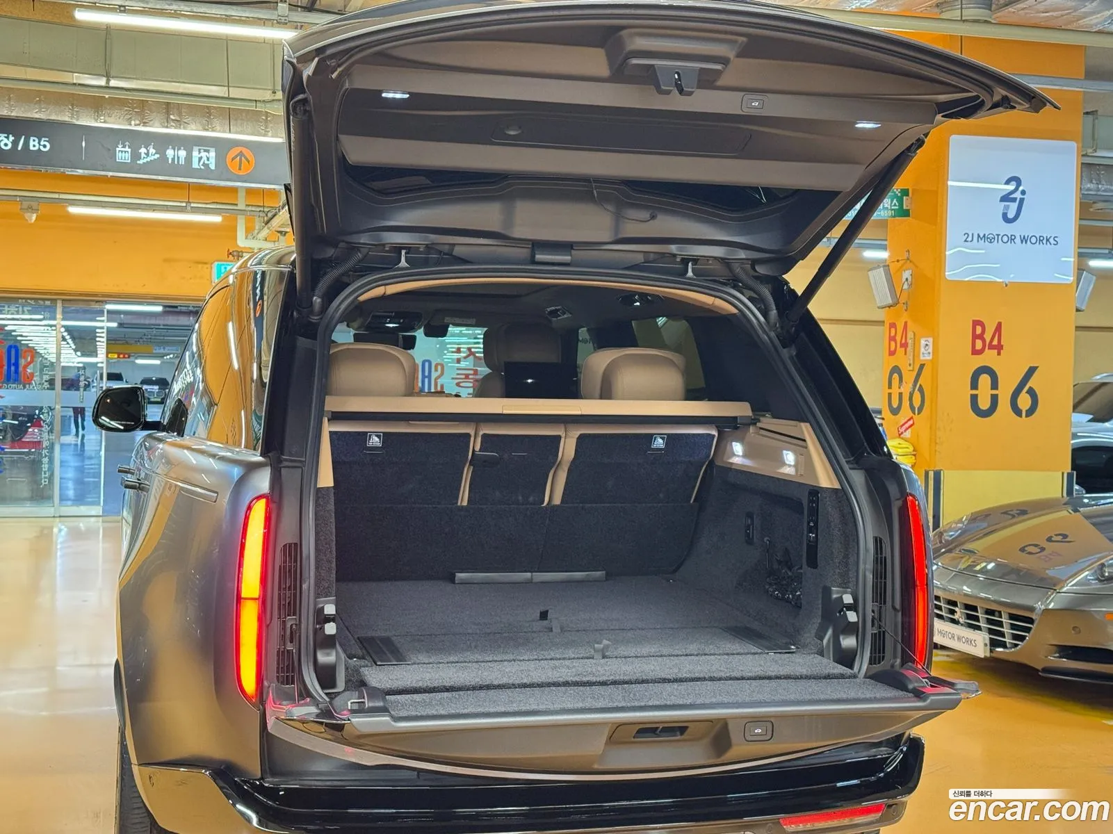 Land Rover Range Rover 2024 — 13