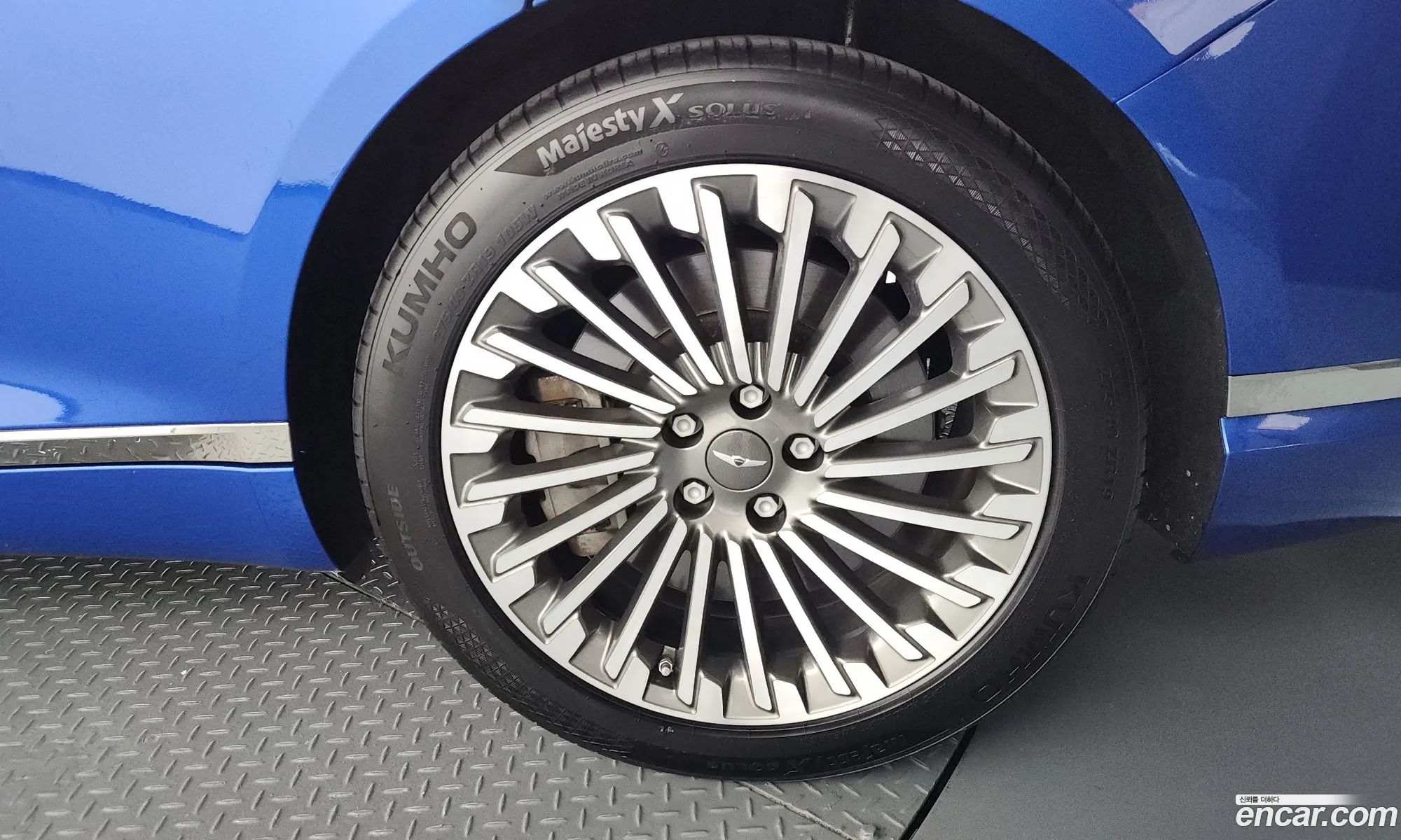 Genesis Electrified G80 2022 — 29