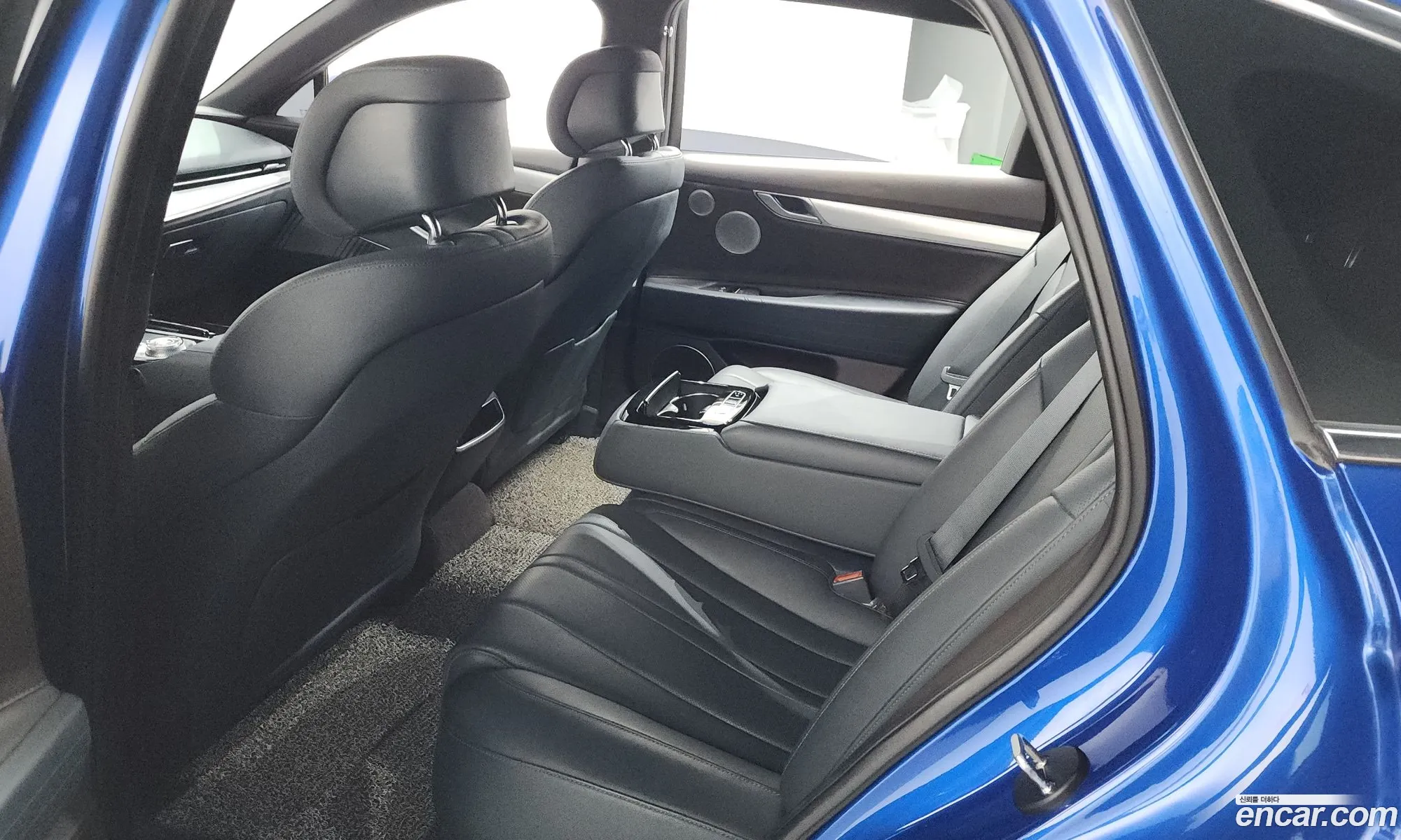 Genesis Electrified G80 2022 — 32