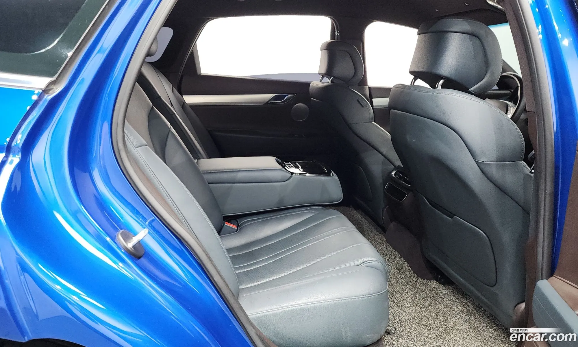 Genesis Electrified G80 2022 — 17