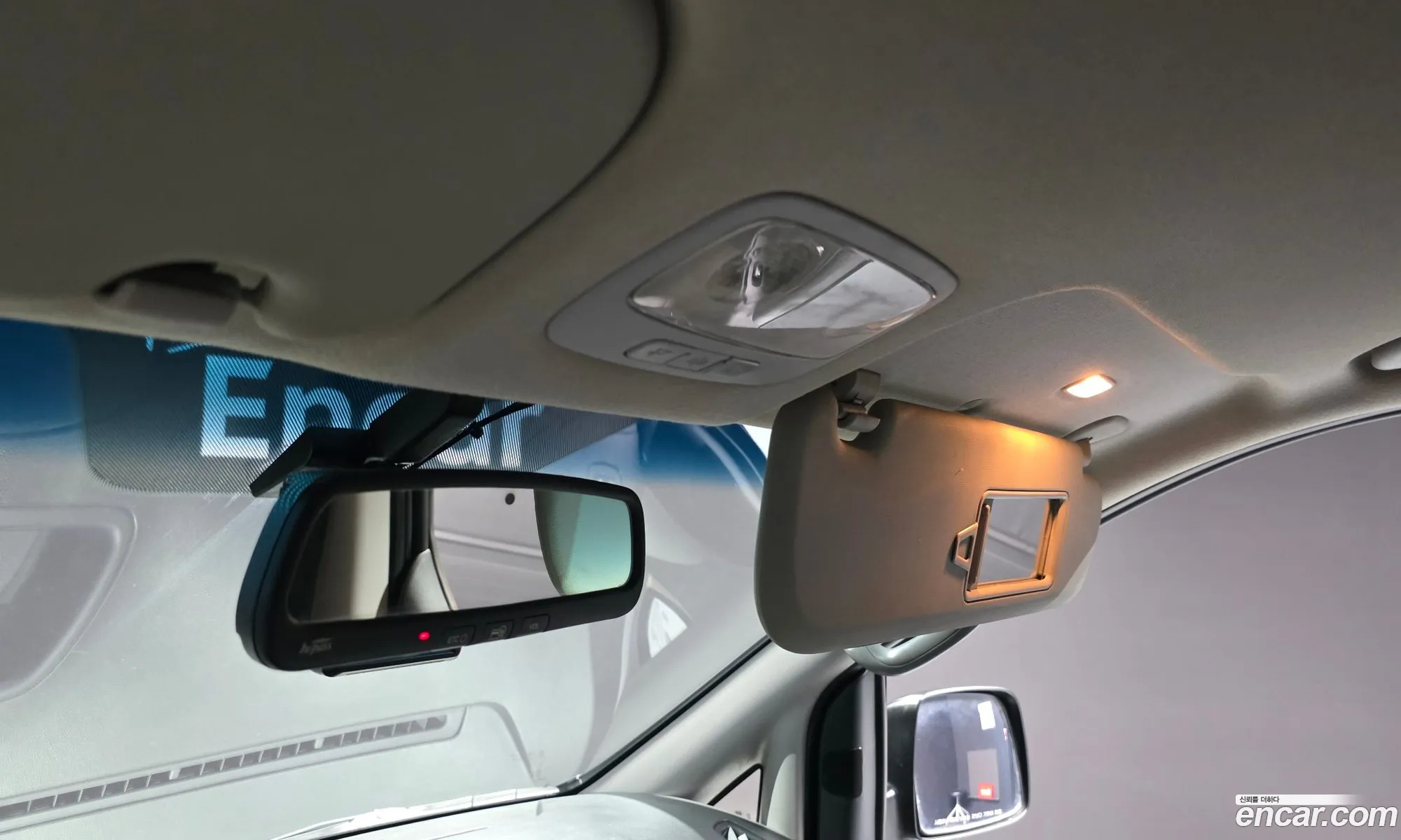Hyundai Grand Starex 2018 — 18