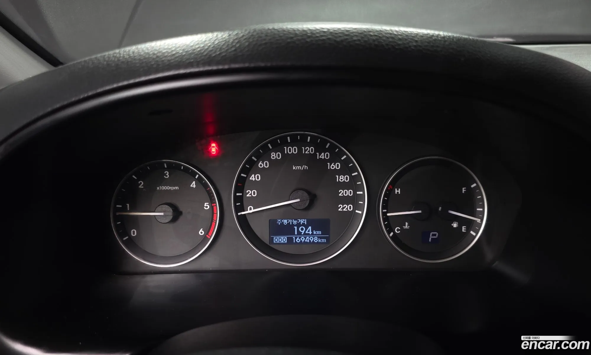Hyundai Grand Starex 2018 — 17