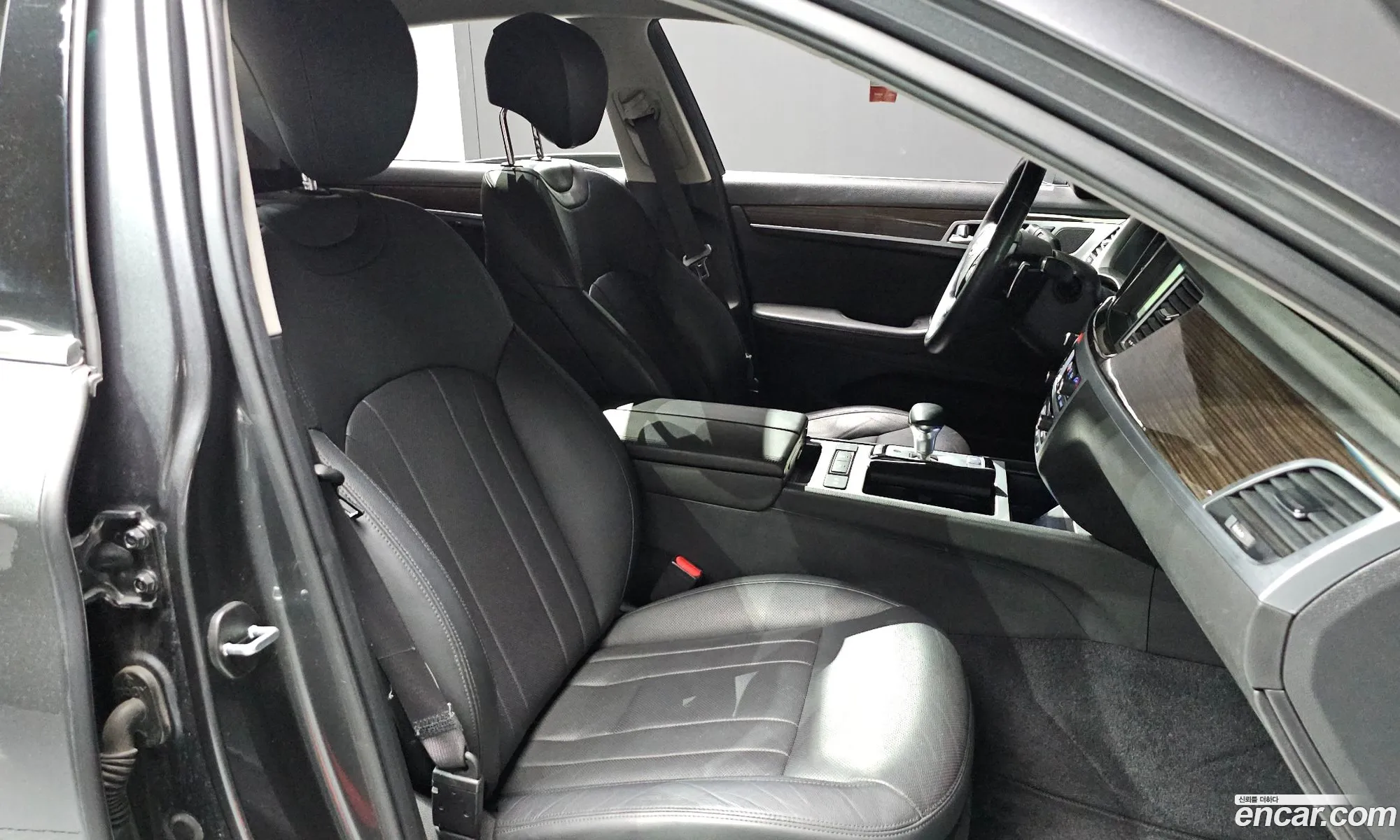 Genesis G80 2017 KMHGL41DBHU231662 — 13