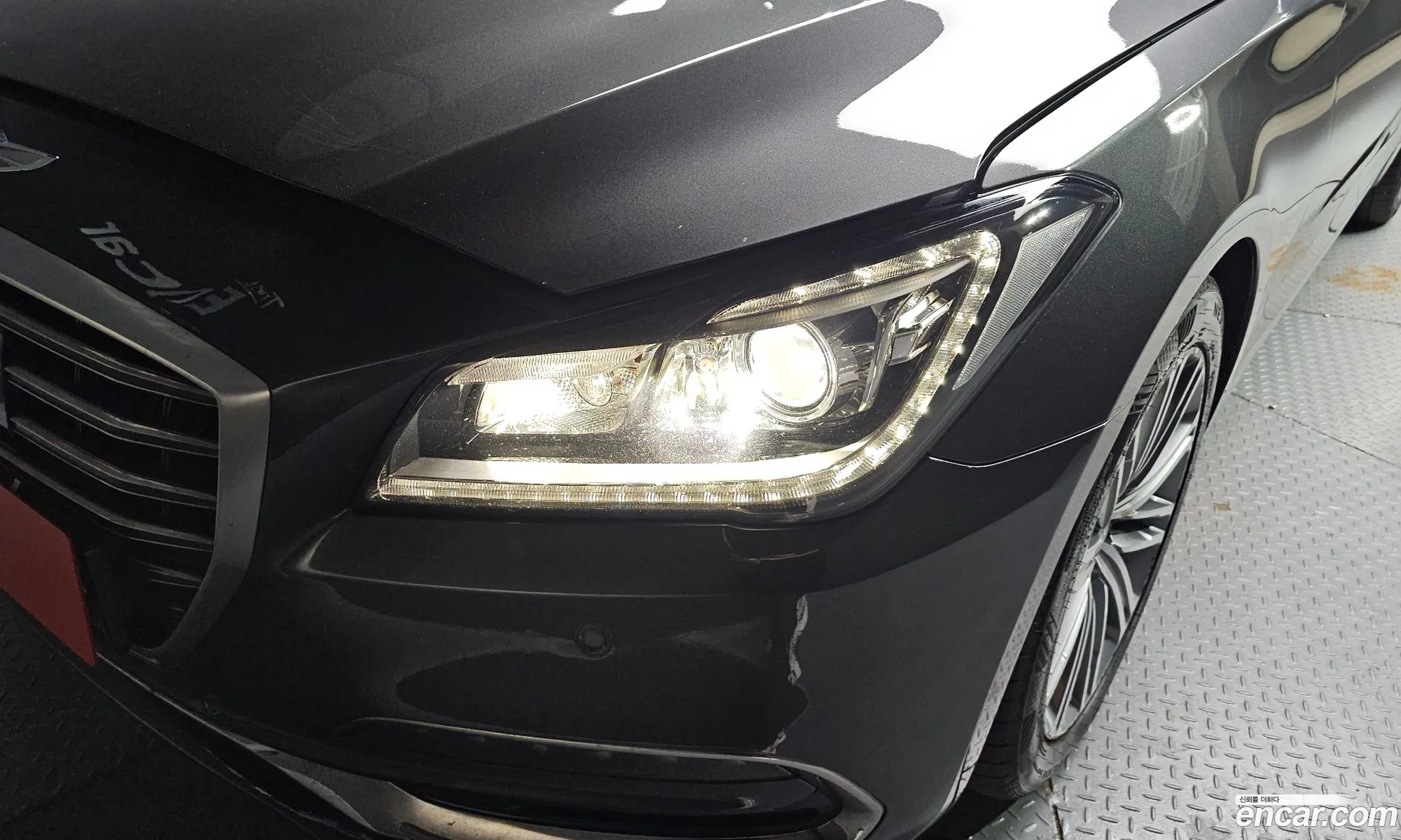 Genesis G80 2017 KMHGL41DBHU231662 — 30