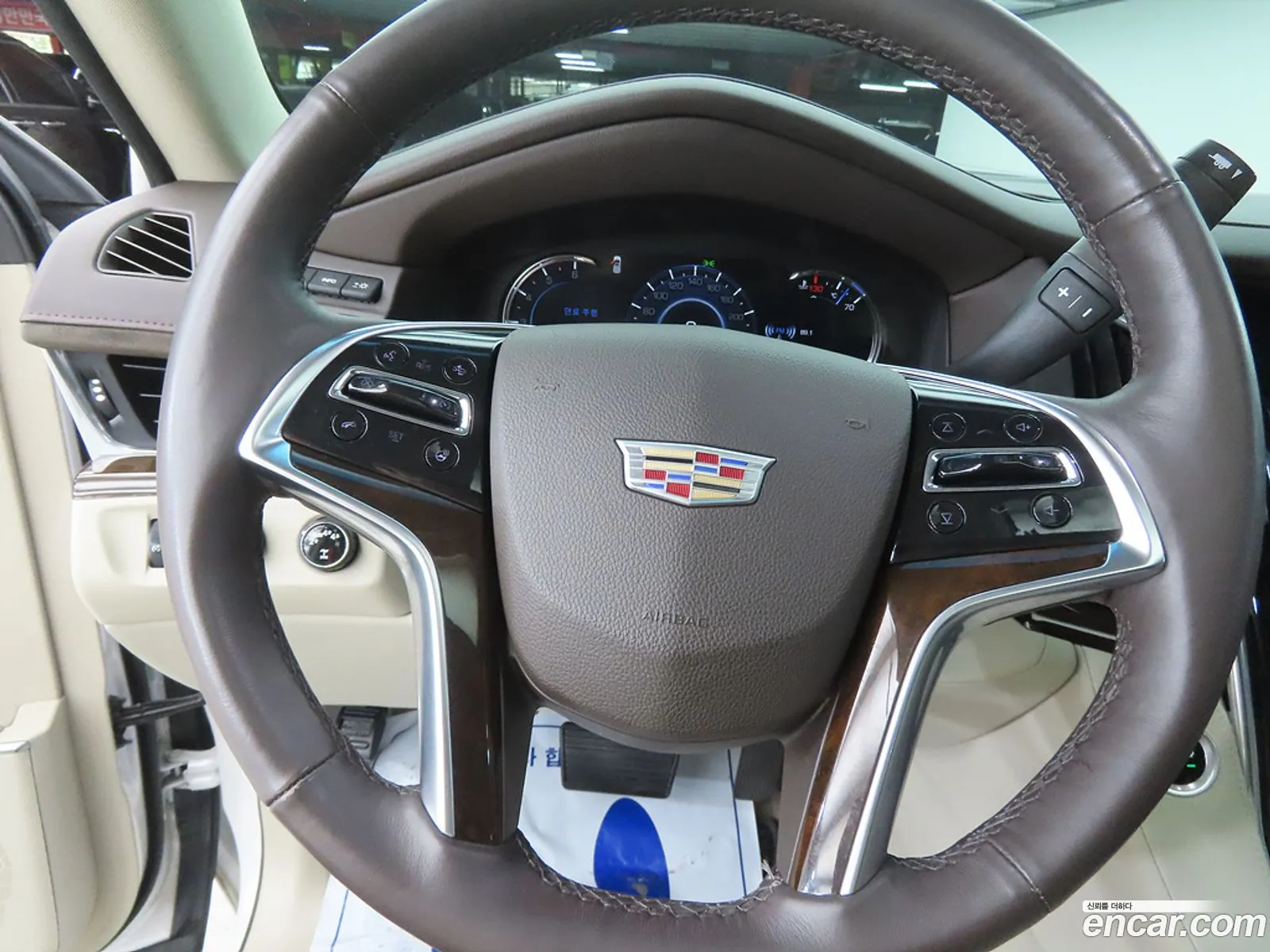 Cadillac Escalade 2017 — 20