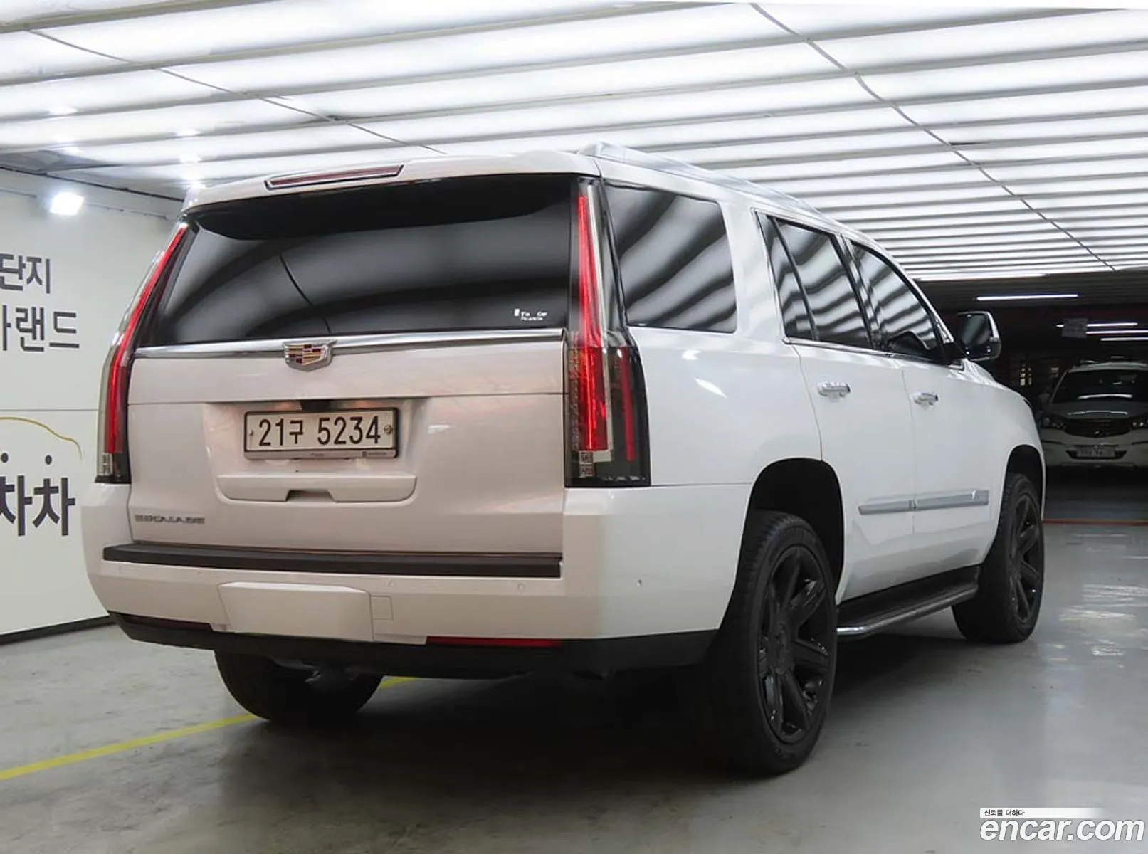 Cadillac Escalade 2017 — 14