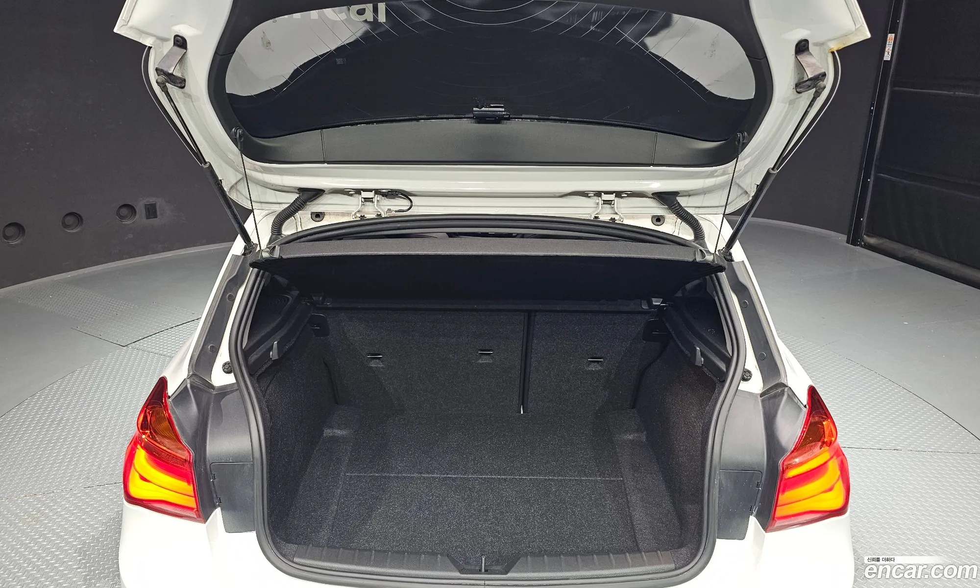 BMW 1 Series 2017 WBA1S5109HV811365 — 10