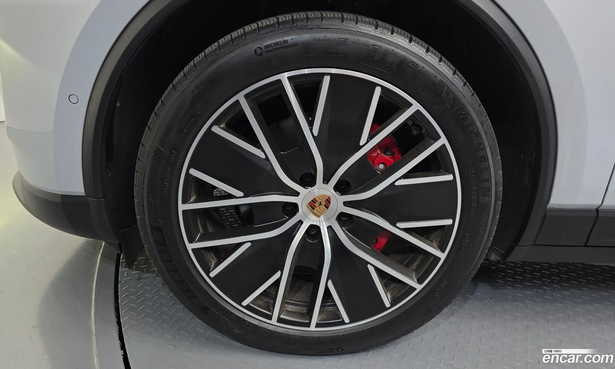Porsche Macan EV 2025 WP1AB2XA7SL152220 — 4