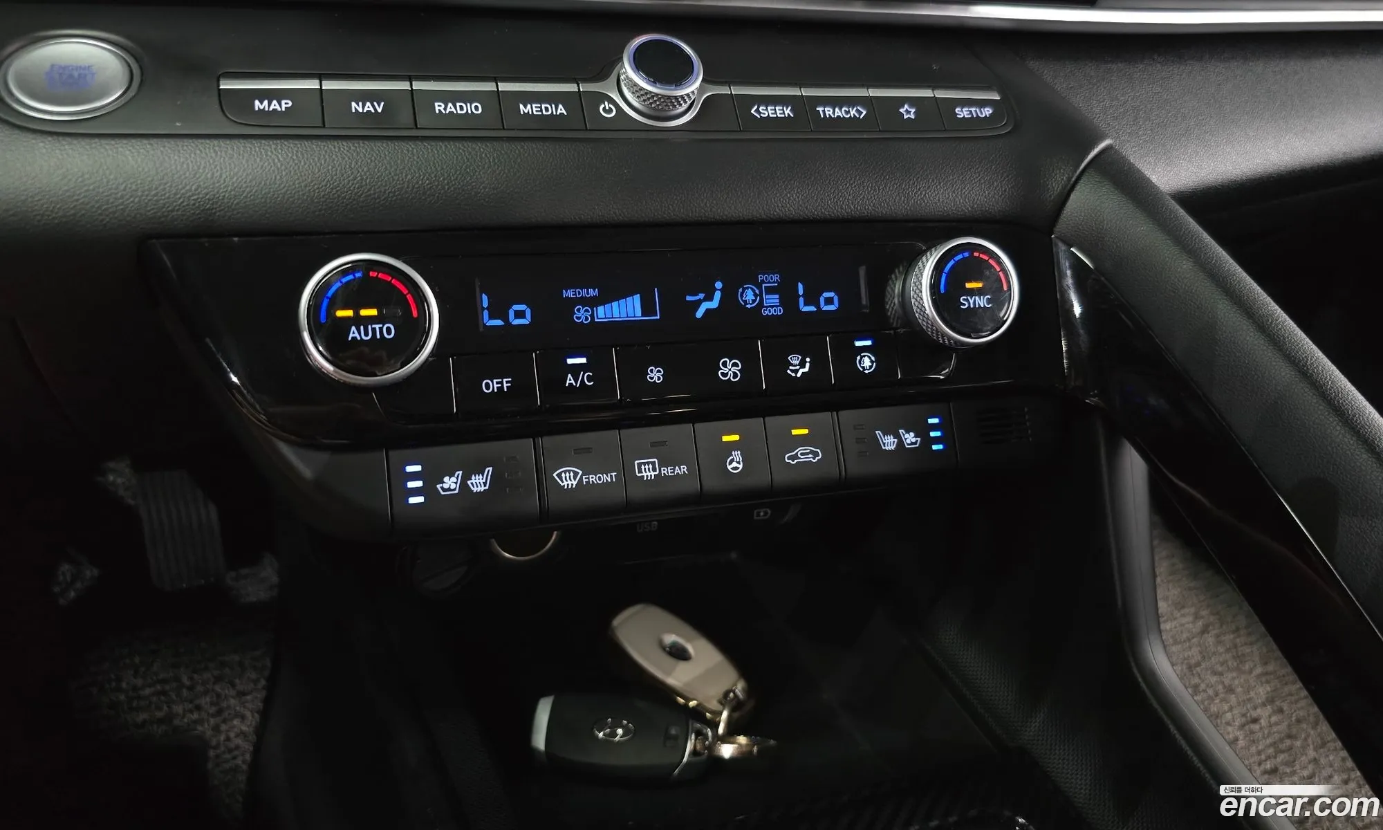 Hyundai Elantra Hybrid 2023 — 2
