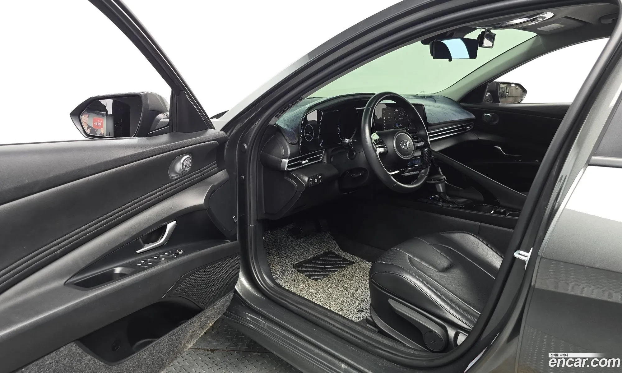 Hyundai Elantra Hybrid 2023 — 6
