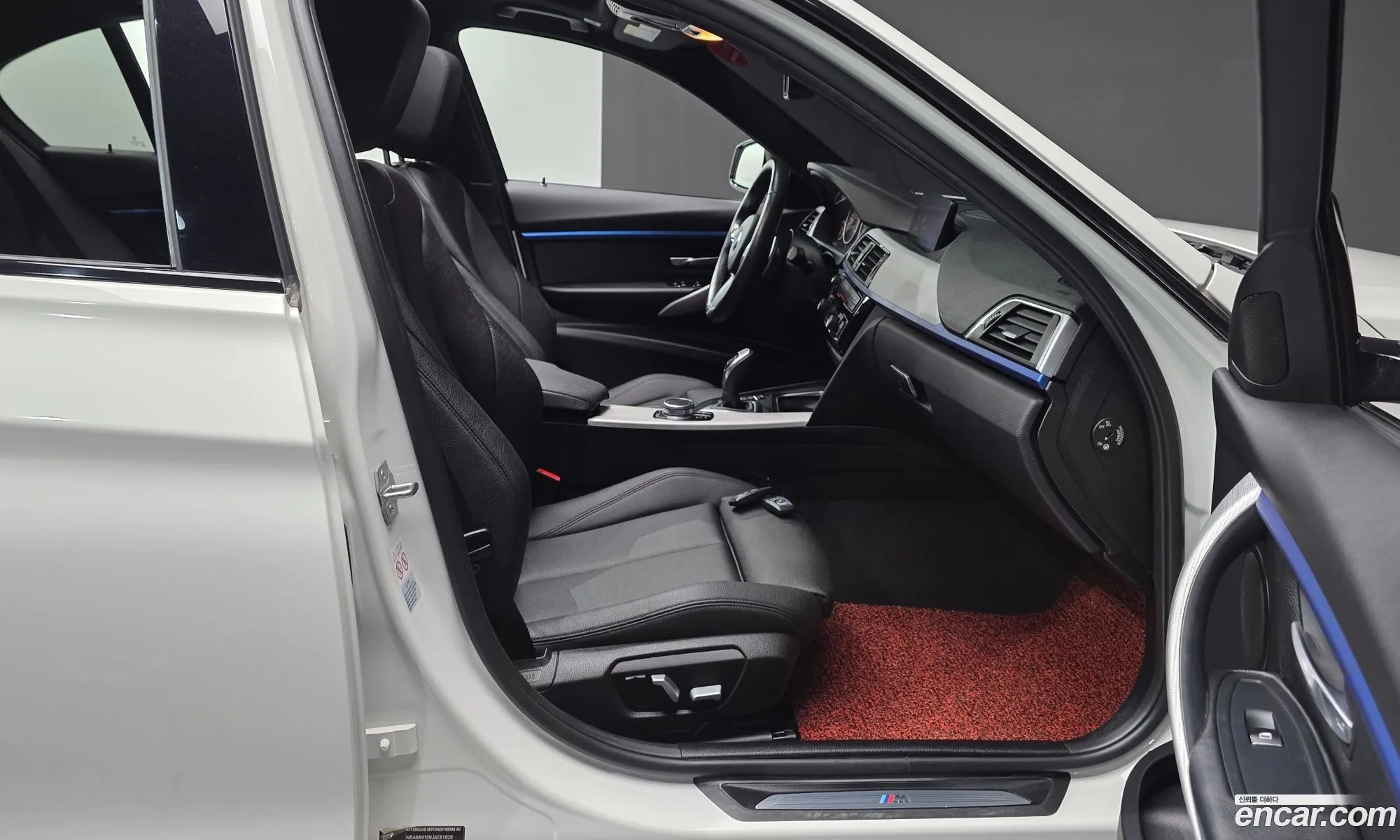 BMW 3 Series 2018 WBA8A9109JAE91828 — 18